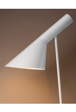 AJ TABLE LAMP IN WHITE