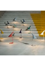 AJ TABLE LAMP IN WHITE