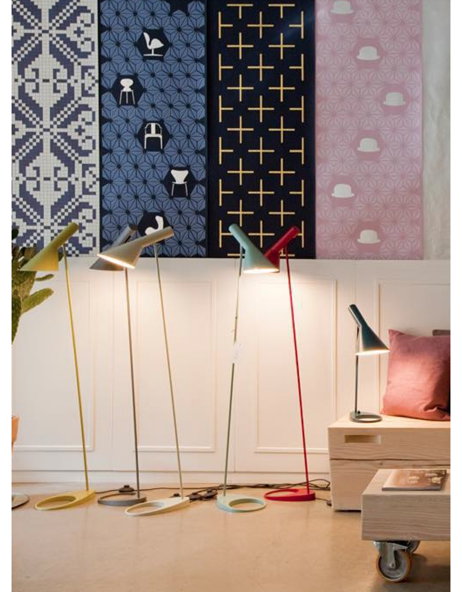 AJ FLOOR LAMP