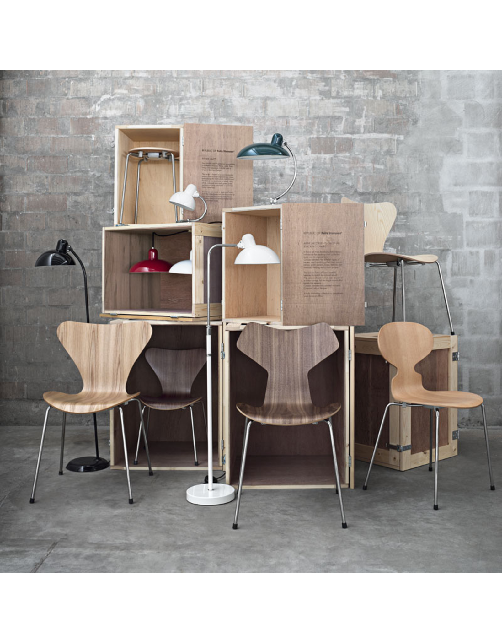 GRAND PRIX 3130 STACKABLE CHAIR IN WALNUT