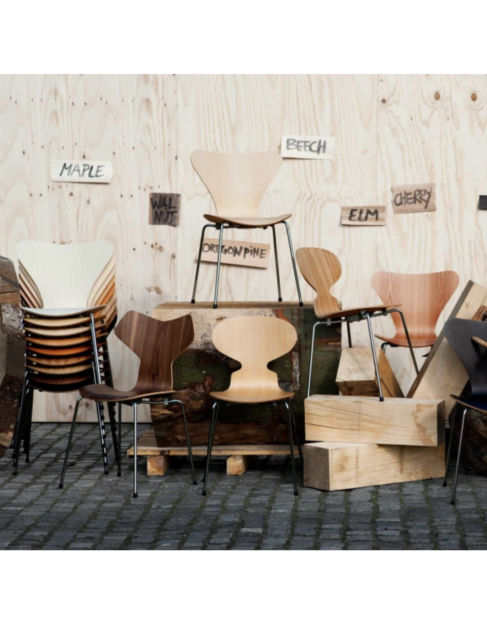 GRAND PRIX 3130 STACKABLE CHAIR IN WALNUT