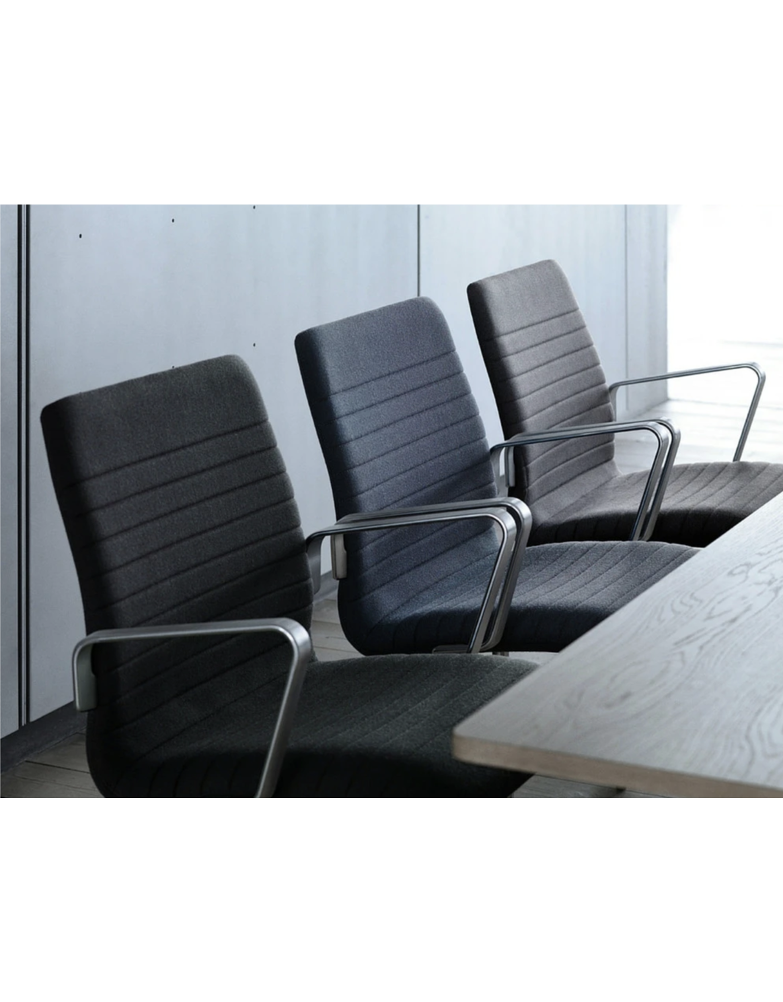 3291P OXFORD PREMIUM CHAIR