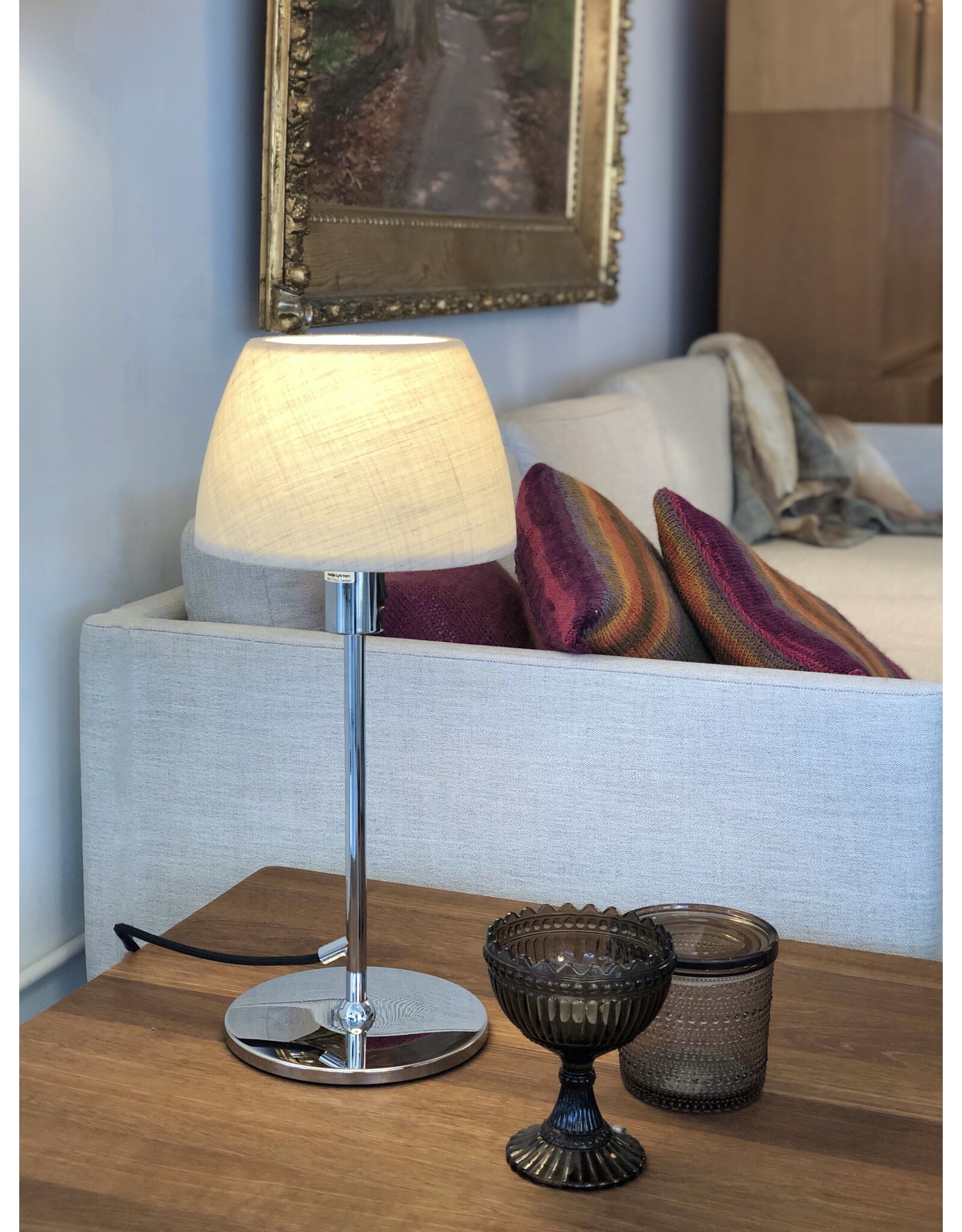 BUZZ TEXTILE TABLE LAMP