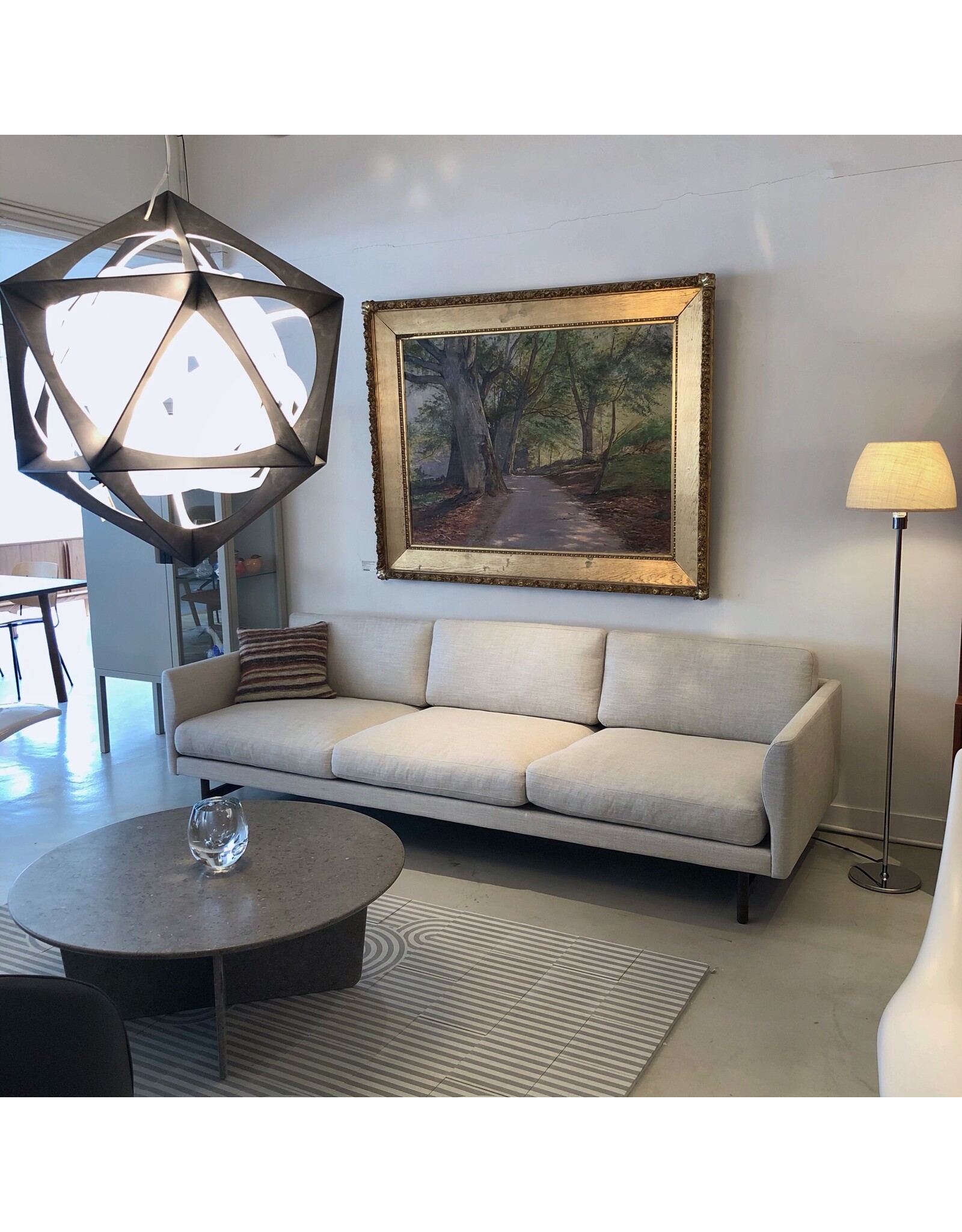 BUZZ TEXTILE FLOOR LAMP