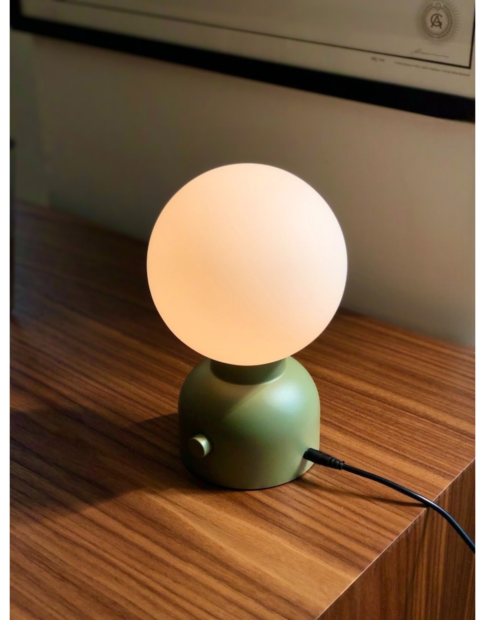 (SHOWROOM ITEM) PLUGGIE TABLE LAMP
