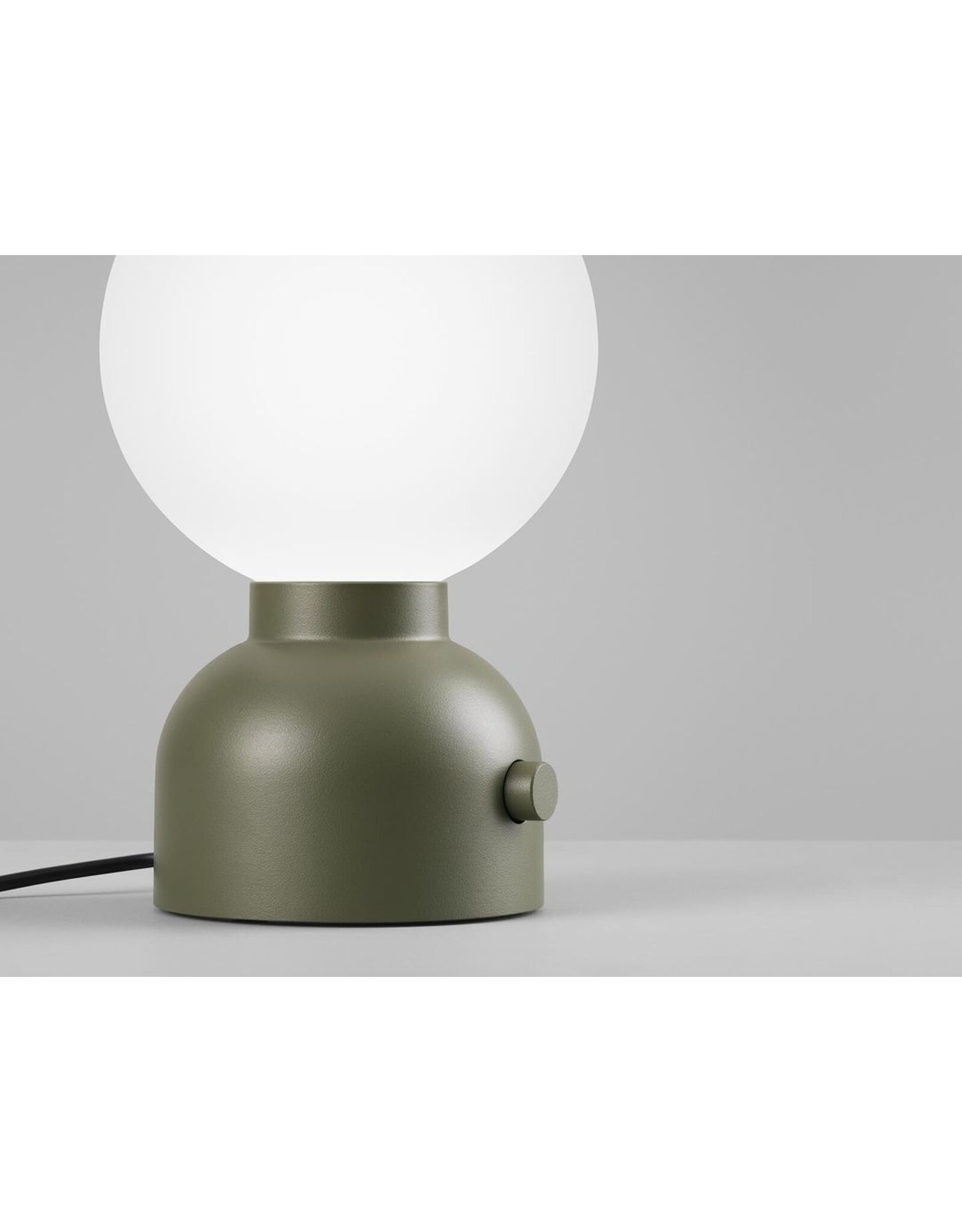 (SHOWROOM ITEM) PLUGGIE TABLE LAMP