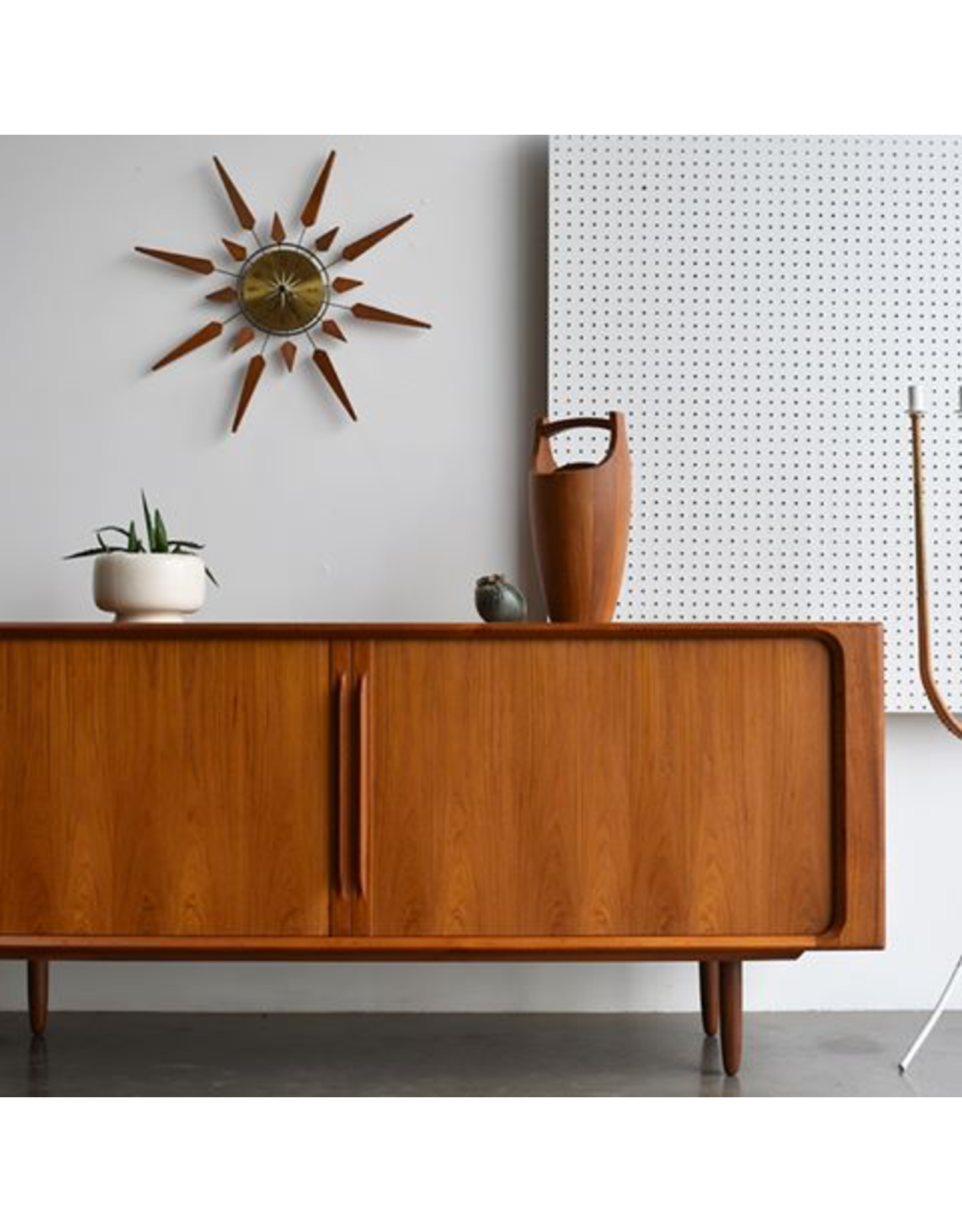 142 SIDEBOARD (165CM WIDTH)