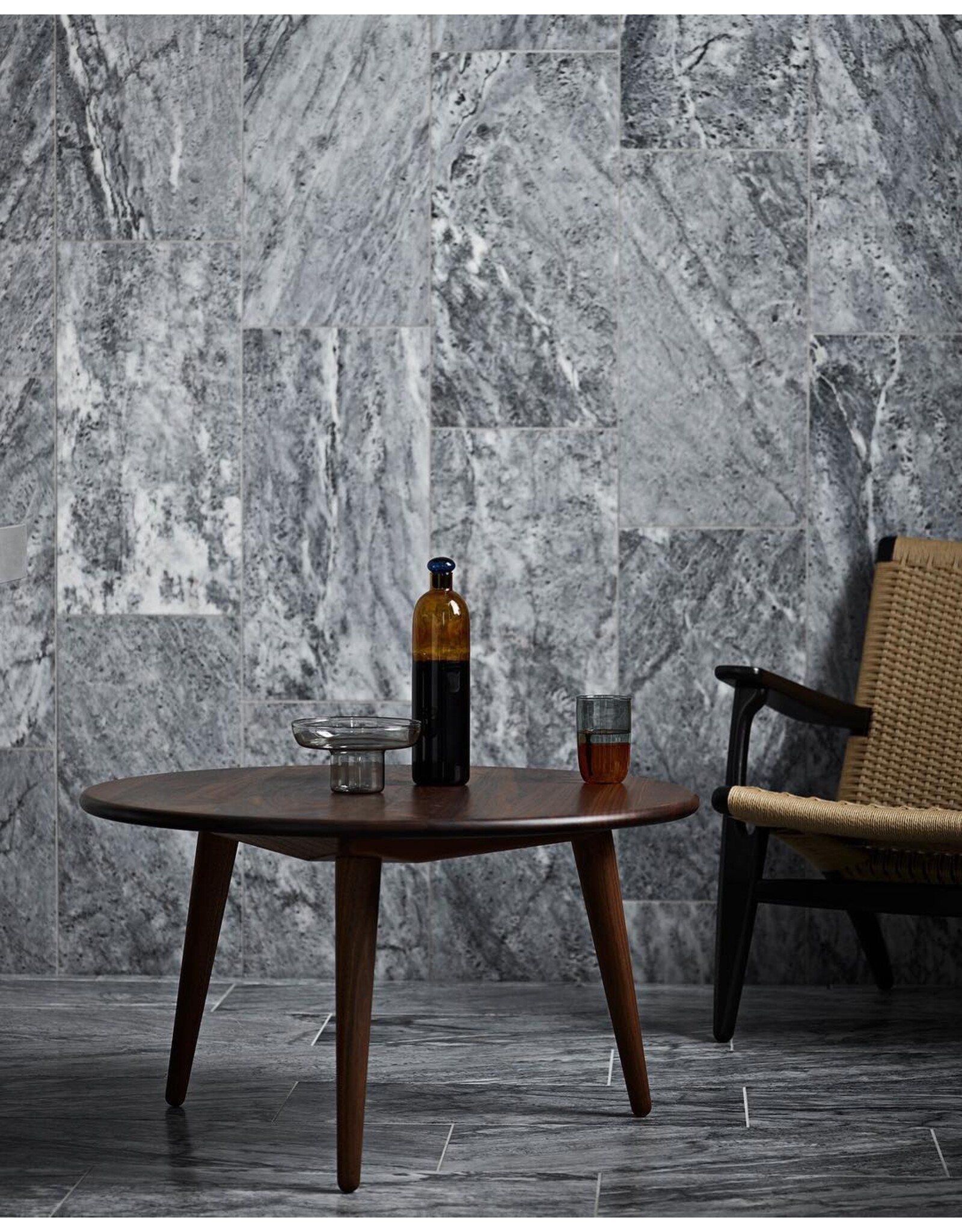 CH008 THREE-LEGGED COFFEE TABLE