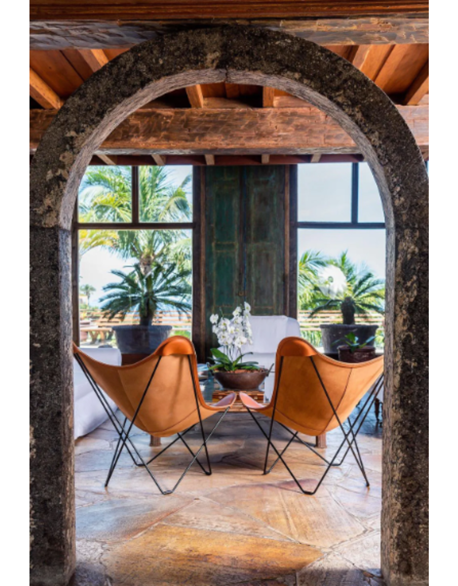 (SHOWROOM ITEM) THE LEATHER BUTTERFLY CHAIR