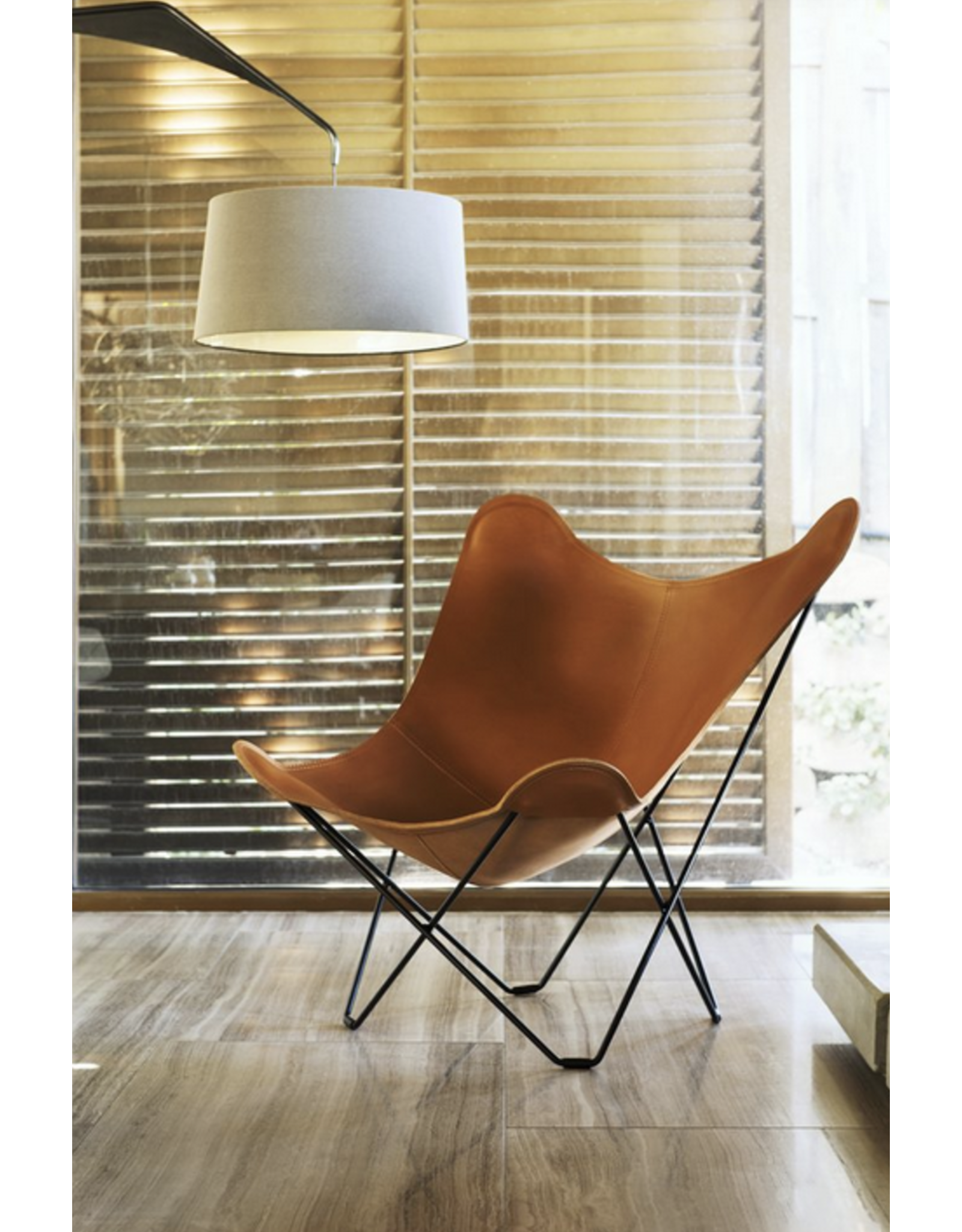 (SHOWROOM ITEM) THE LEATHER BUTTERFLY CHAIR