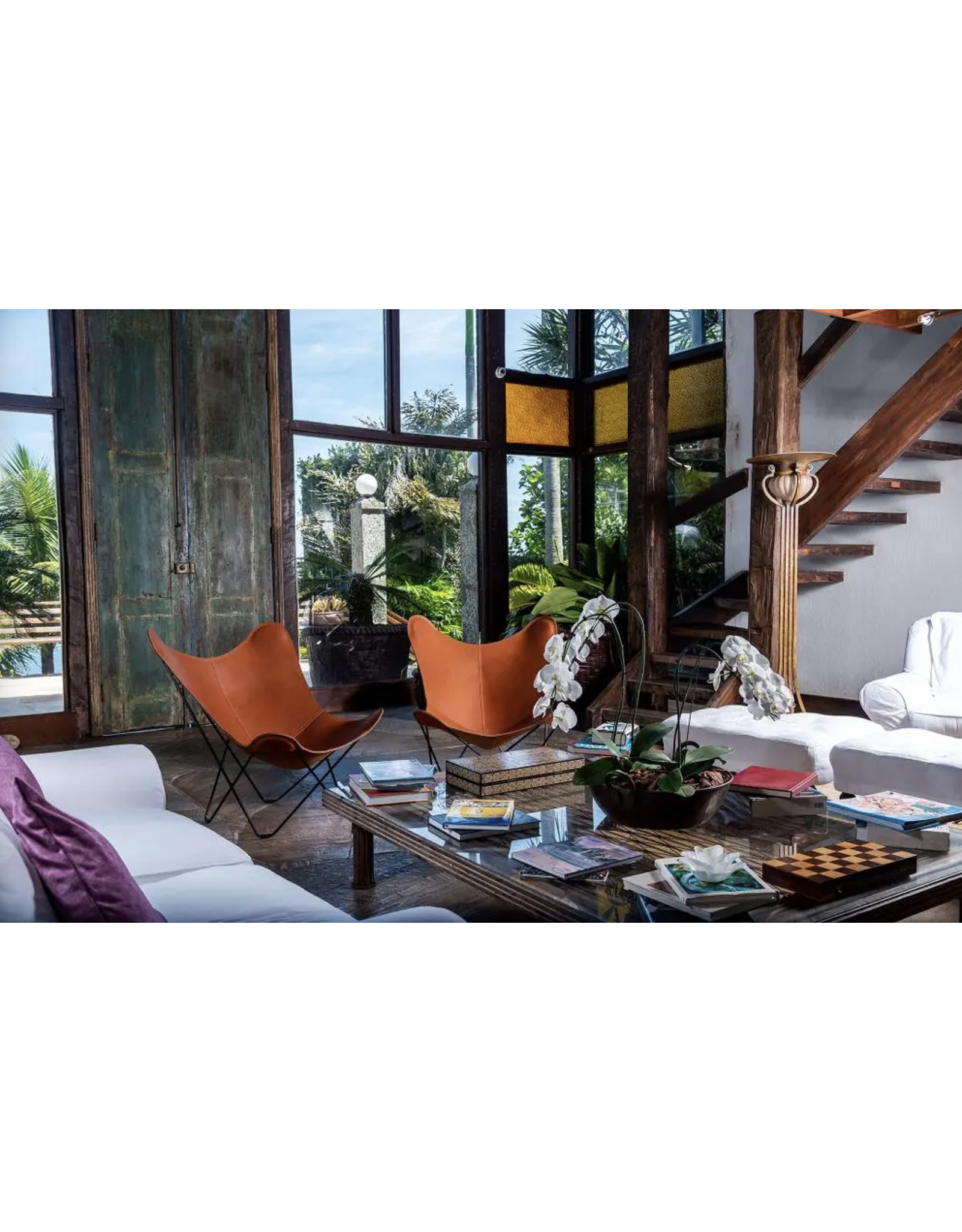 (SHOWROOM ITEM) THE LEATHER BUTTERFLY CHAIR