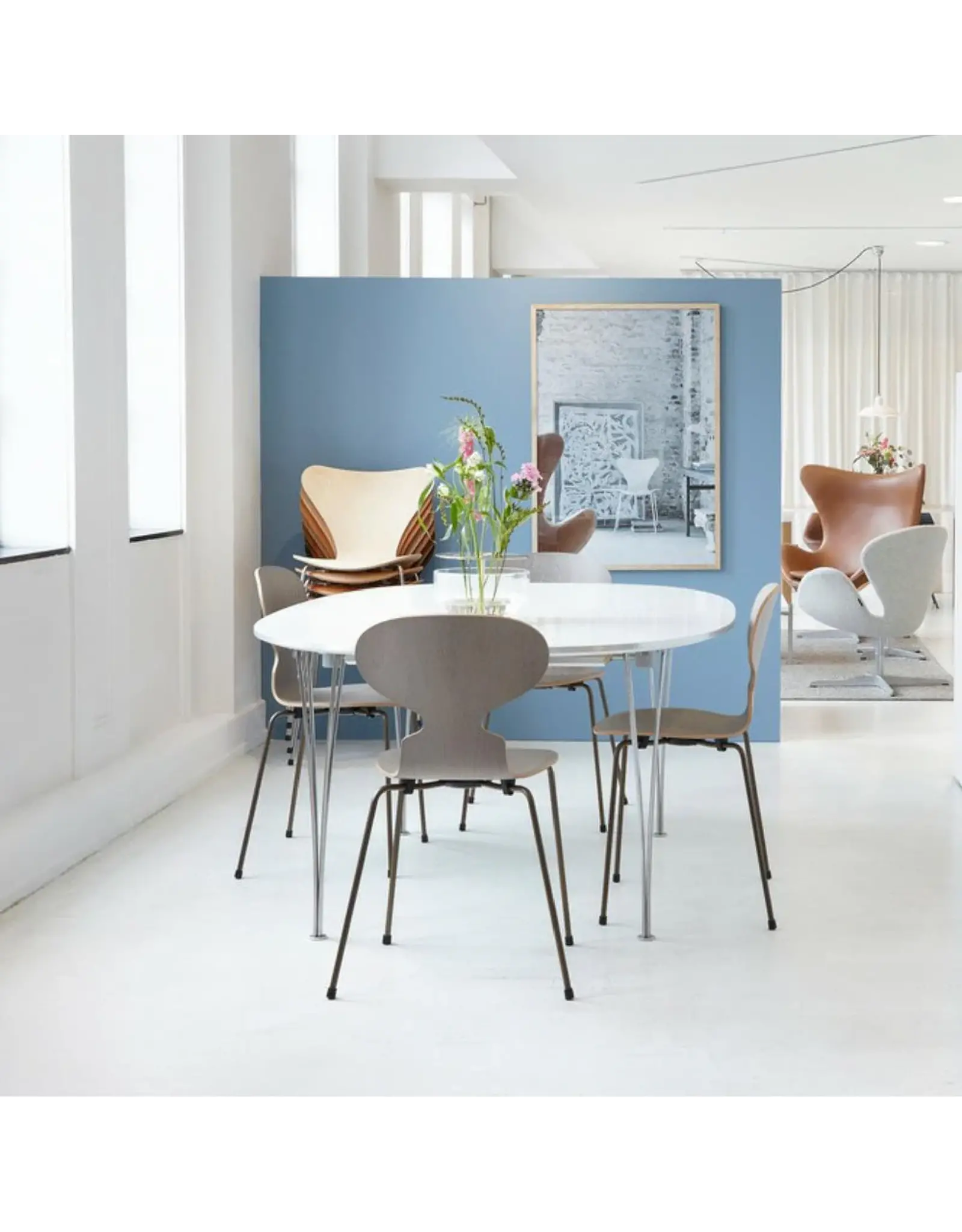 B616 SUPER-ELLIPSE TABLE