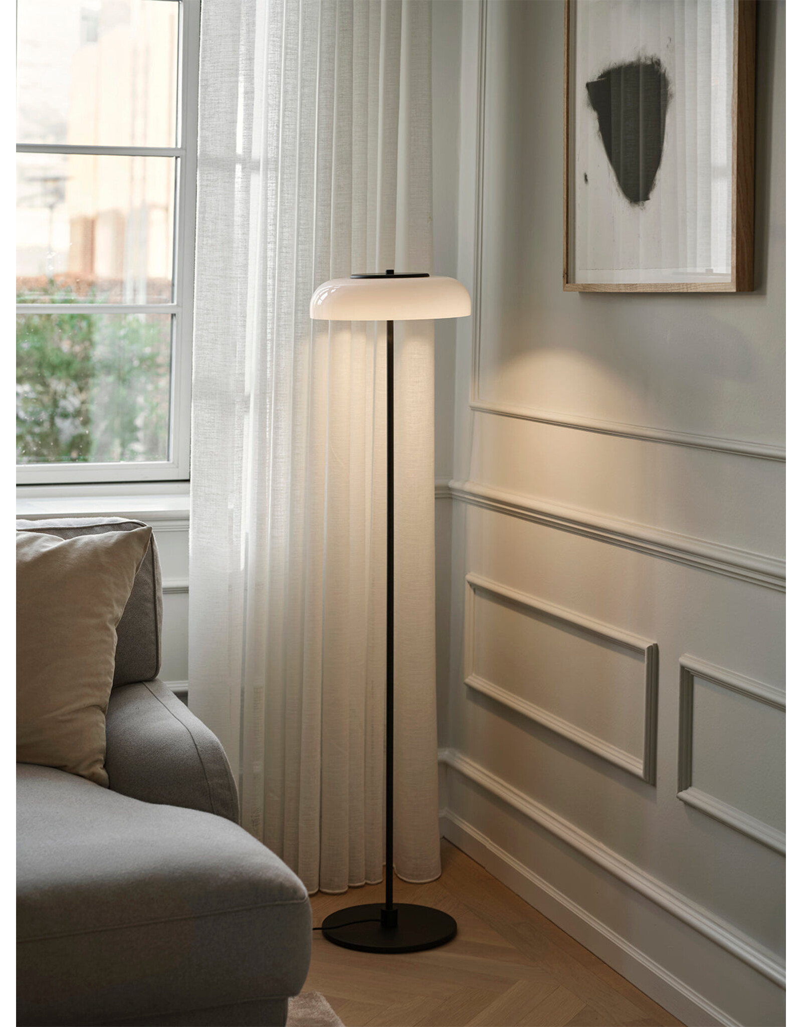 BLOSSI FLOOR LAMP IN OPAL GLASS SHADE