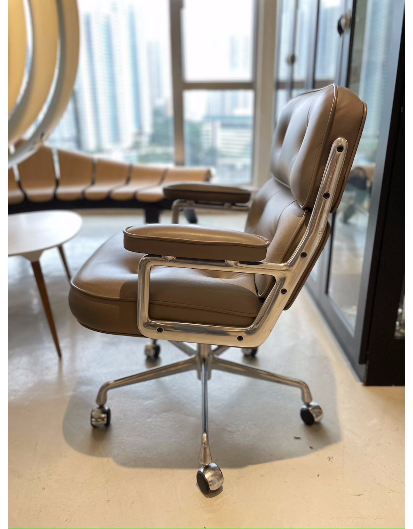 CHARLES&RAY EAMES“TIME-LIFE”大班椅