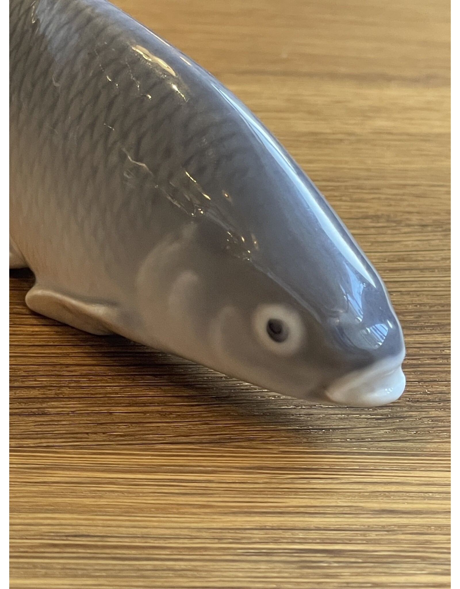 1960's ROYAL COPENHAGEN FIGURINE OF A LIVELY ROACH FISH