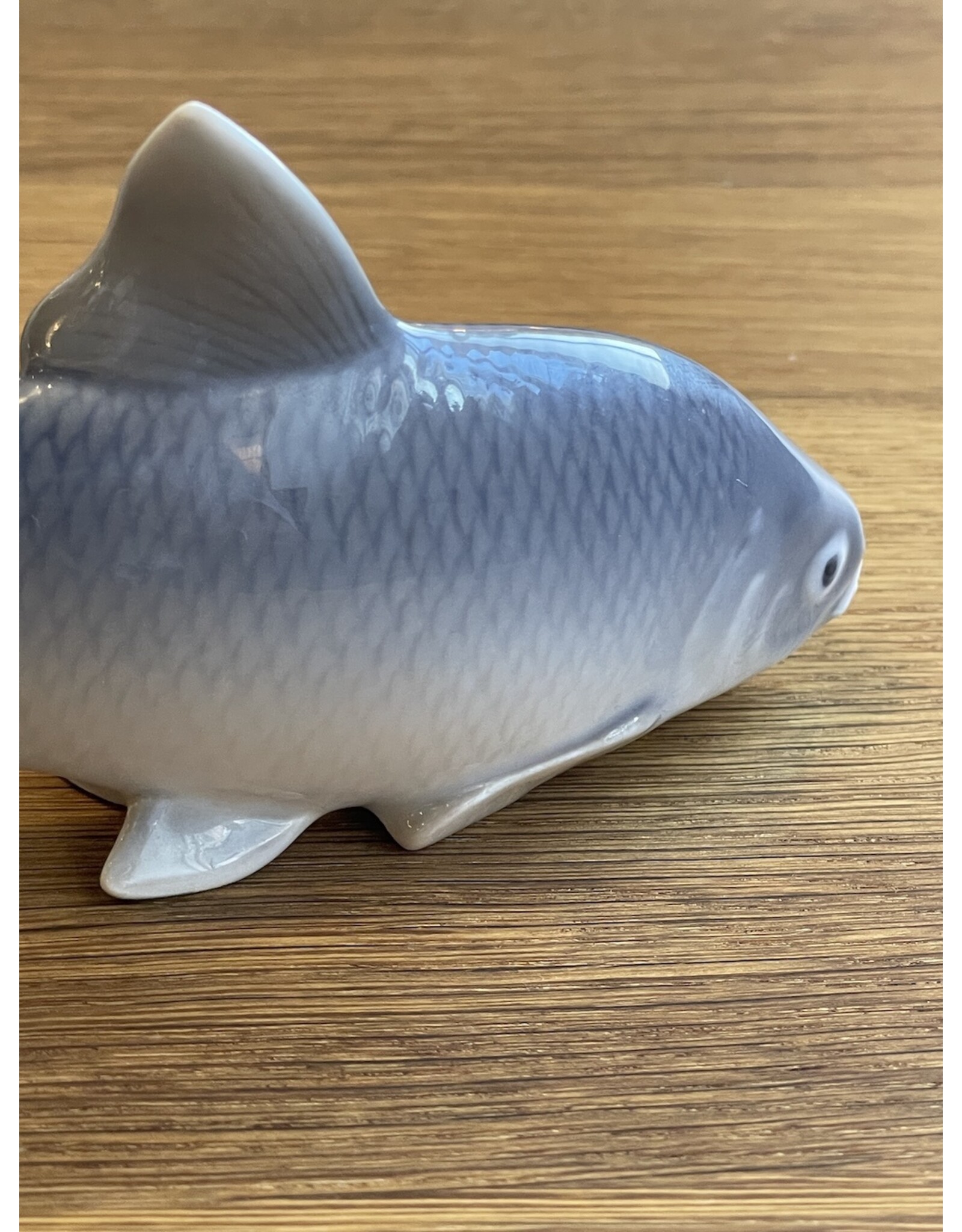 1960's ROYAL COPENHAGEN FIGURINE OF A LIVELY ROACH FISH