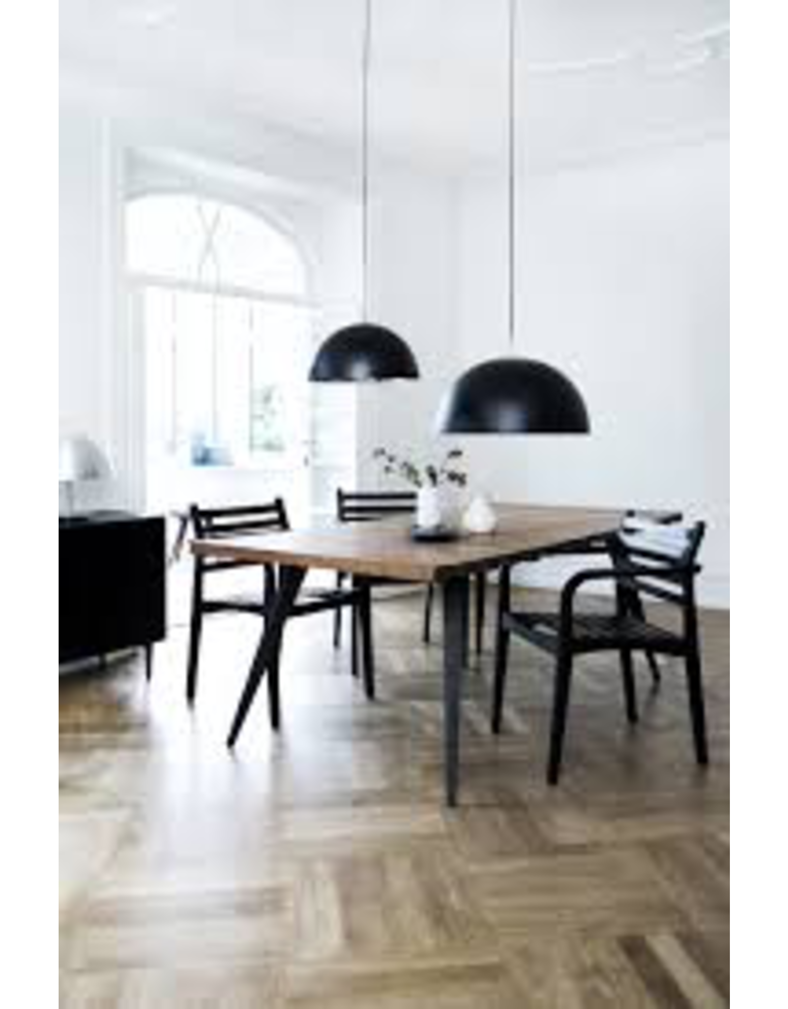 (BARGAIN CORNER) BELT CHAIR 皮帶椅子