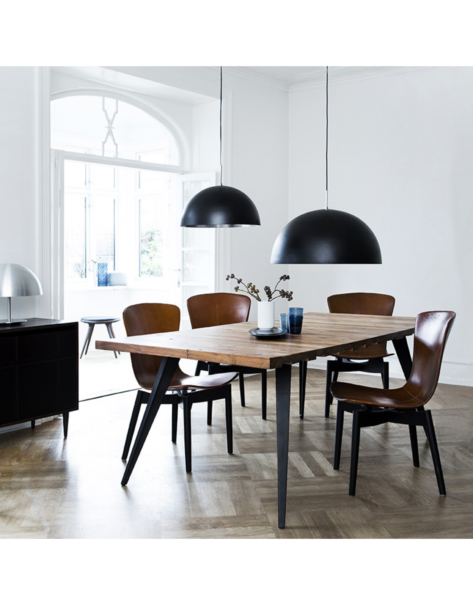 (BARGAIN CORNER) SHELL DINING CHAIR