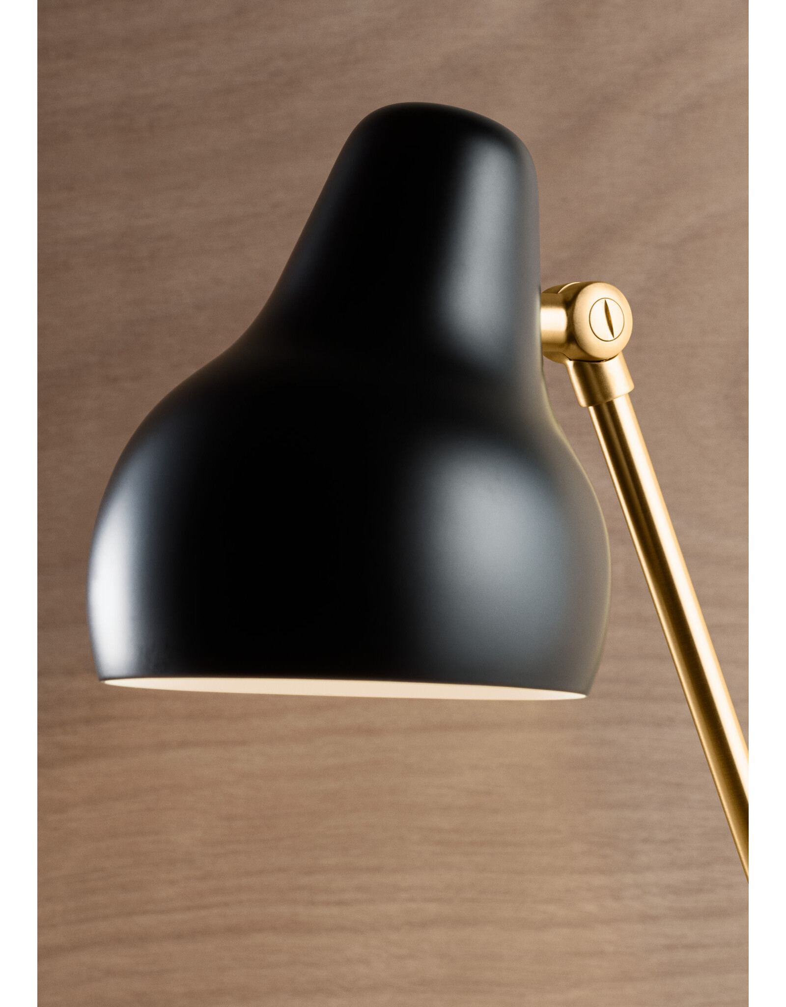 VL38 LED TABLE LAMP