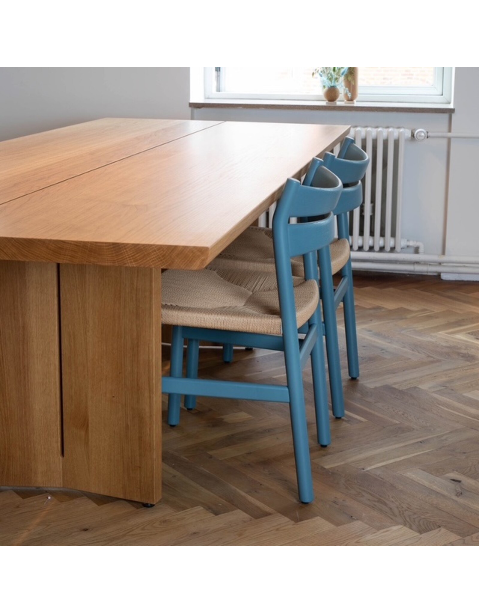 BM 4023 MOKU ITA TABLE