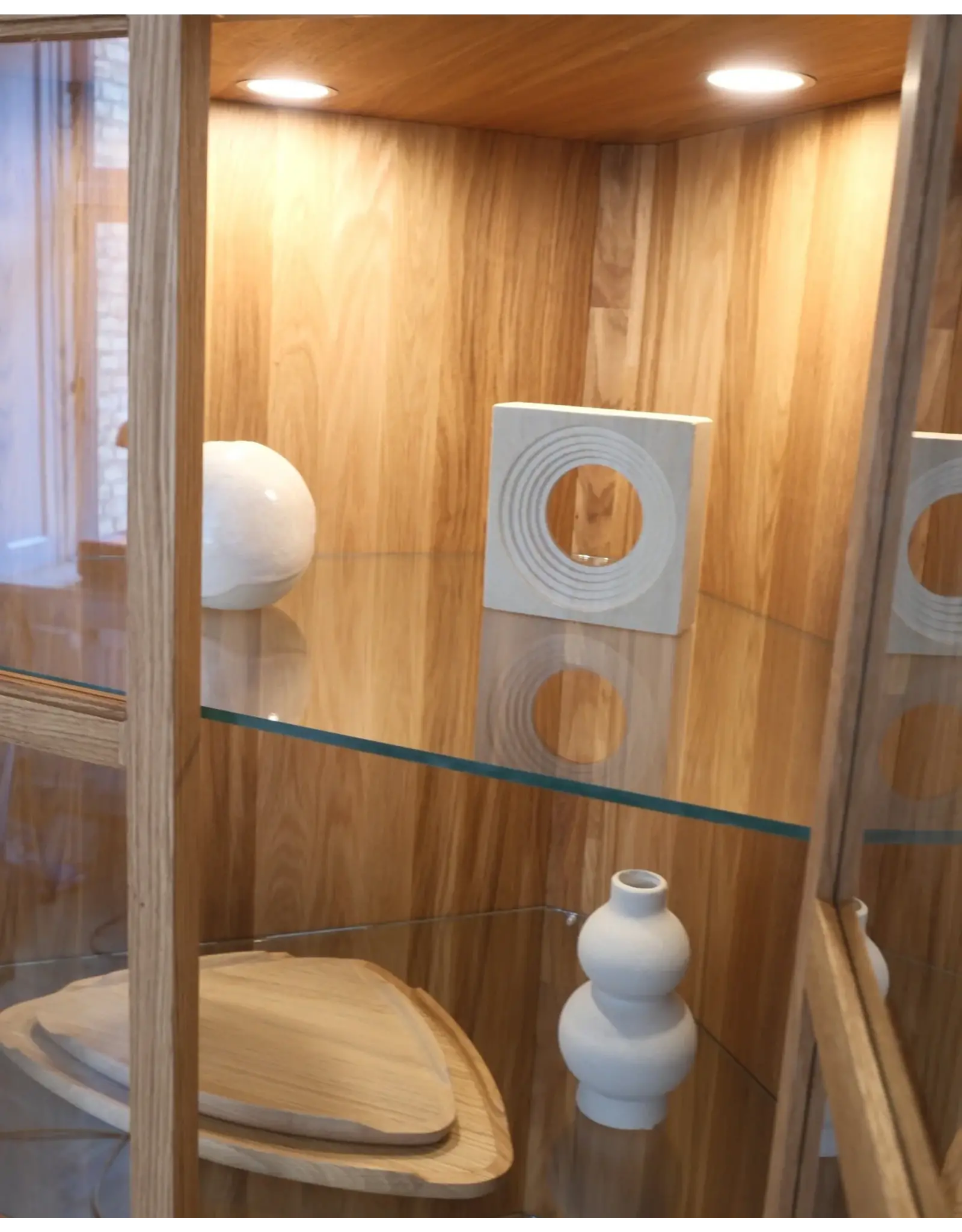 ANGULUS VITRINE