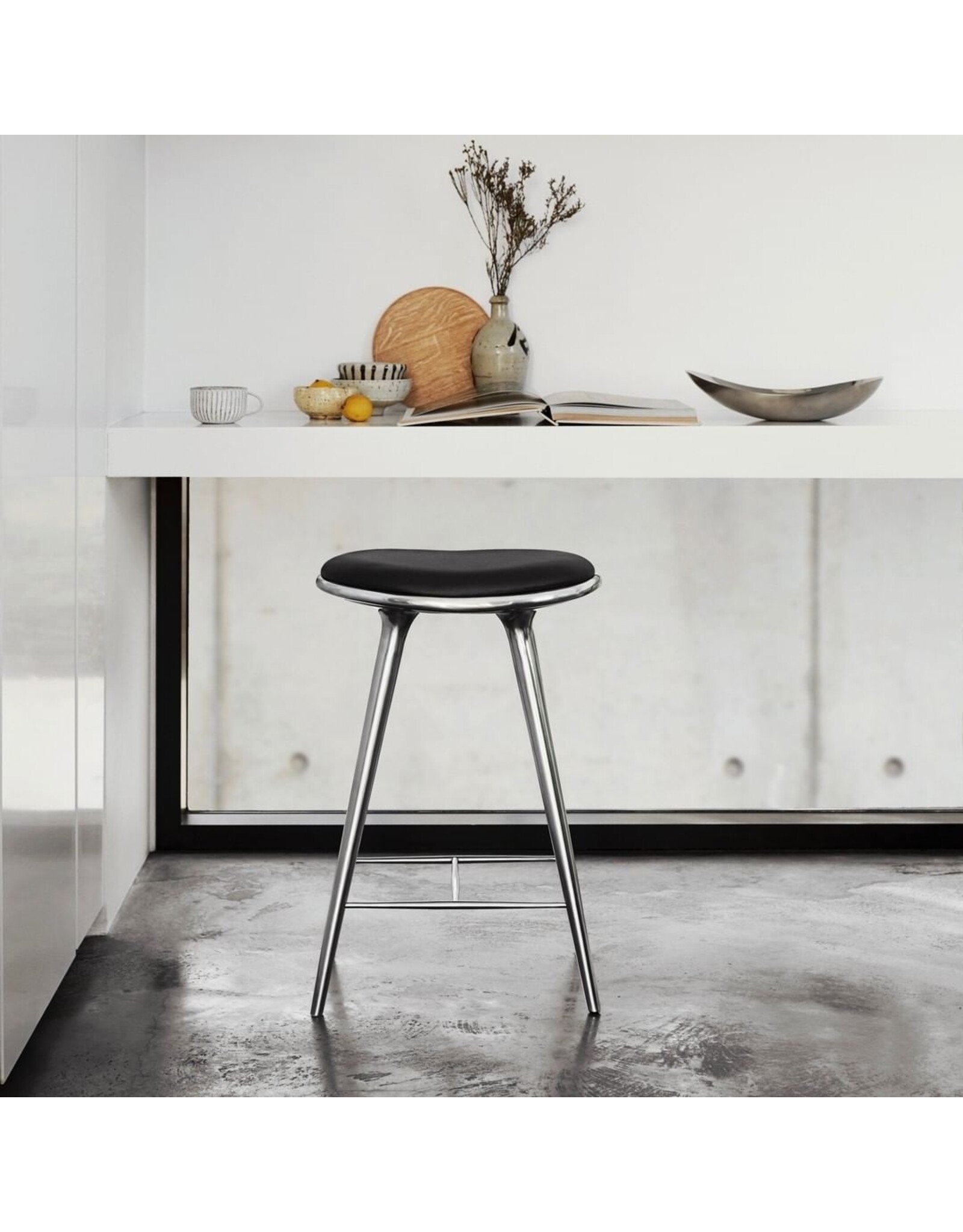 ETHICAL HIGH STOOL IN RECYCLED ALUMINIUM