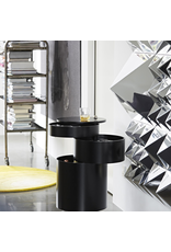 (BARGAIN CORNER) MIRROR SCULPTURE 帶有 一個金字塔型的鏡面雕塑