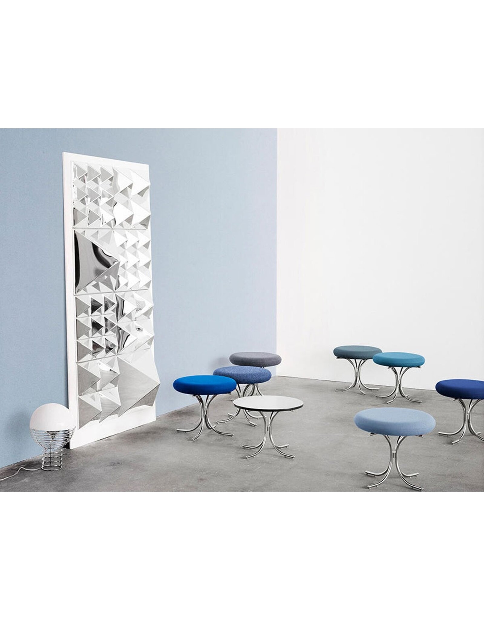 (BARGAIN CORNER) MIRROR SCULPTURE W/4 PYRAMIDS