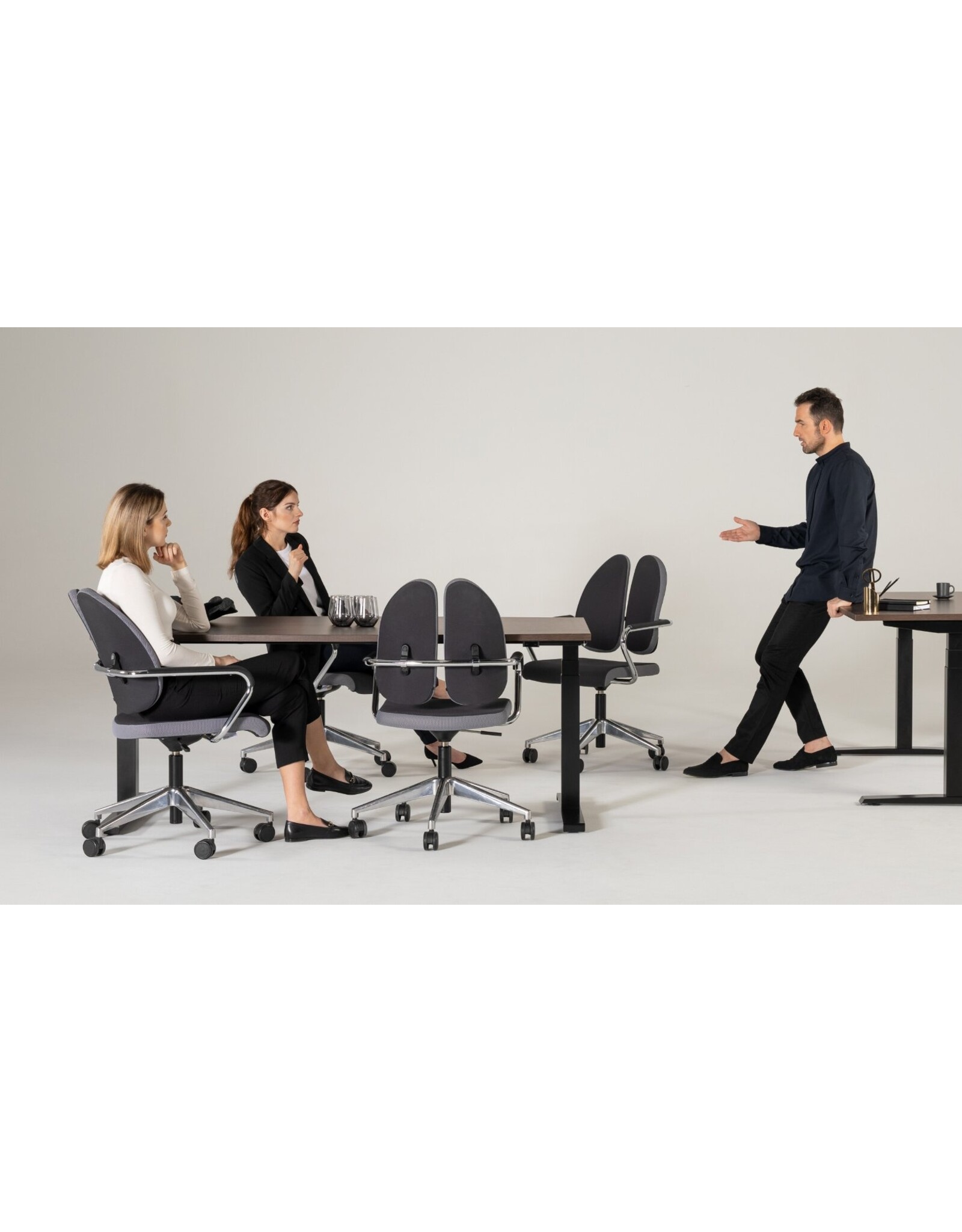 NOWYSTYL EMODEL 2.0 ELECTRIC HEIGHT ADJUSTMENT DESK