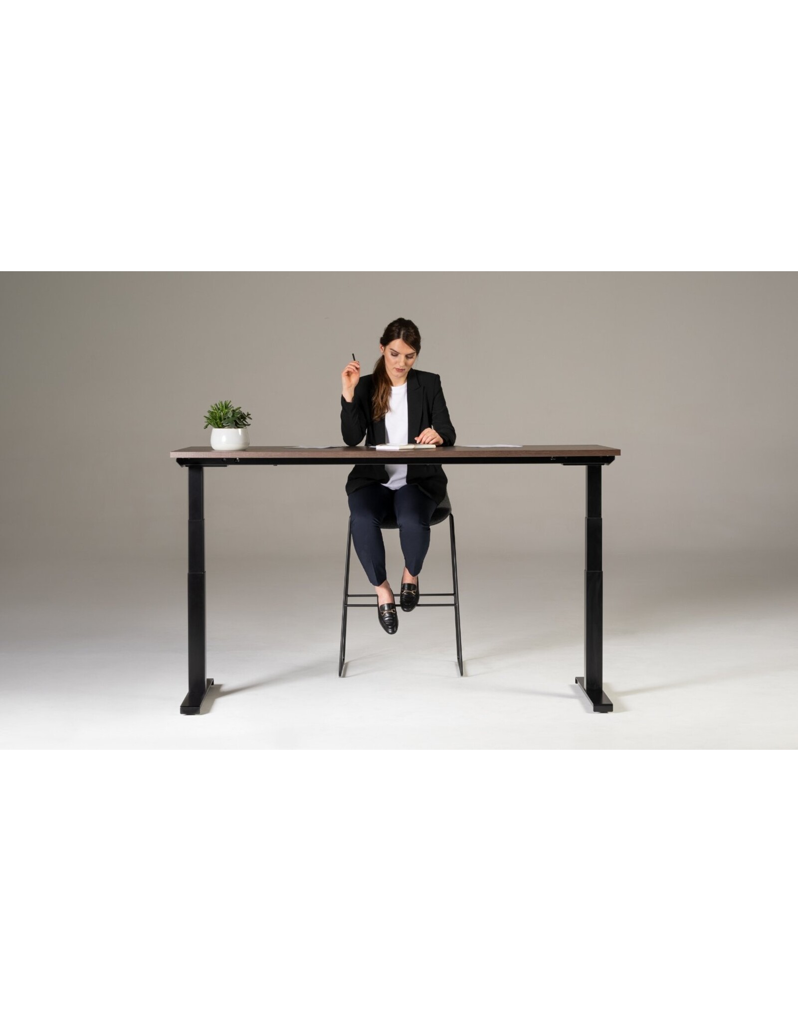 NOWYSTYL EMODEL 2.0 ELECTRIC HEIGHT ADJUSTMENT DESK