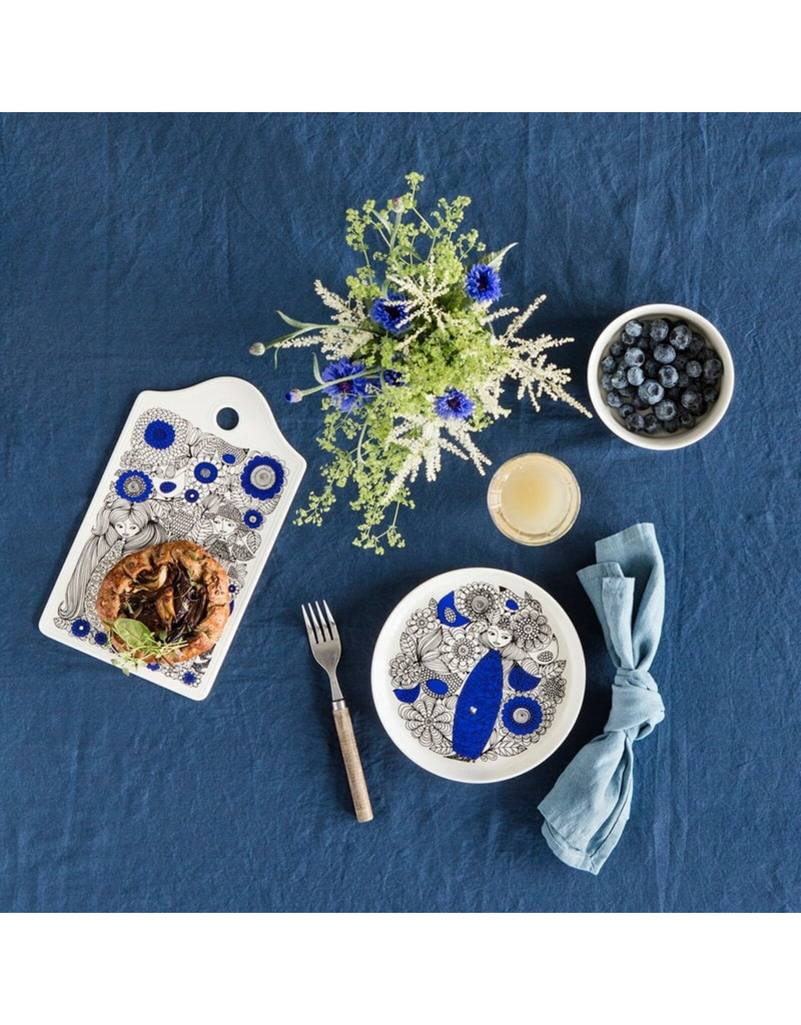 ARABIA PASTORAALI CHEESE PLATTER