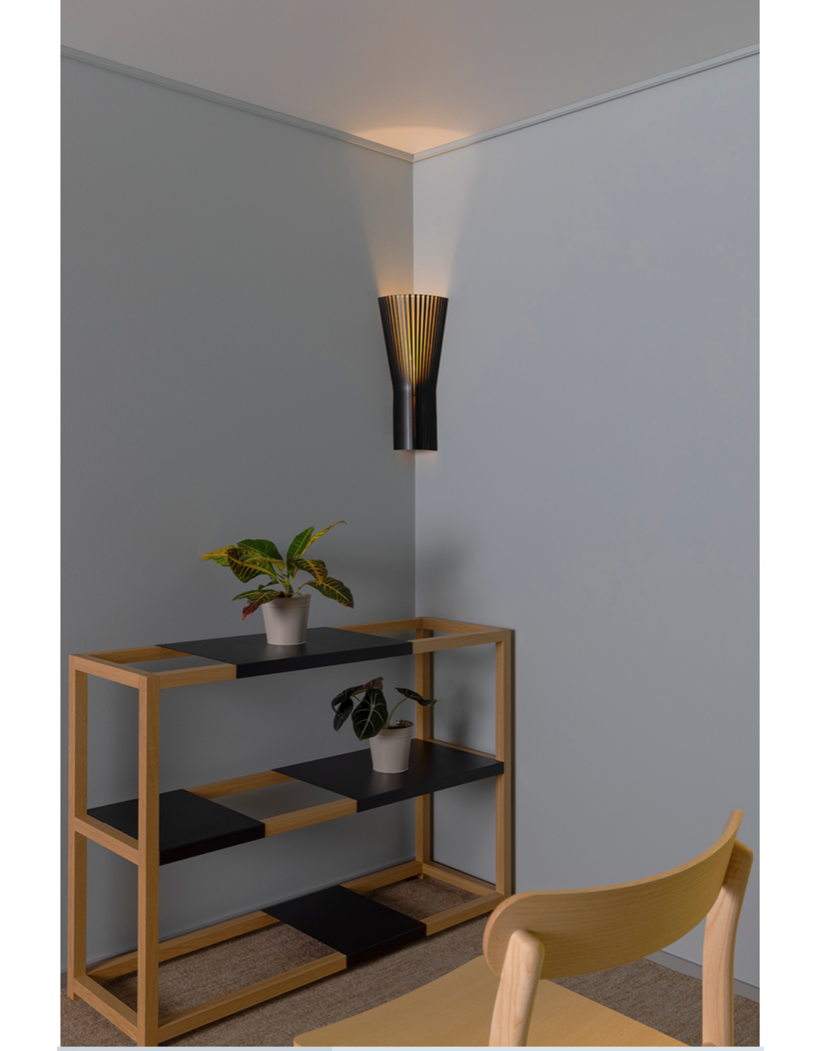 SECTO SMALL 4237 CORNER LAMP