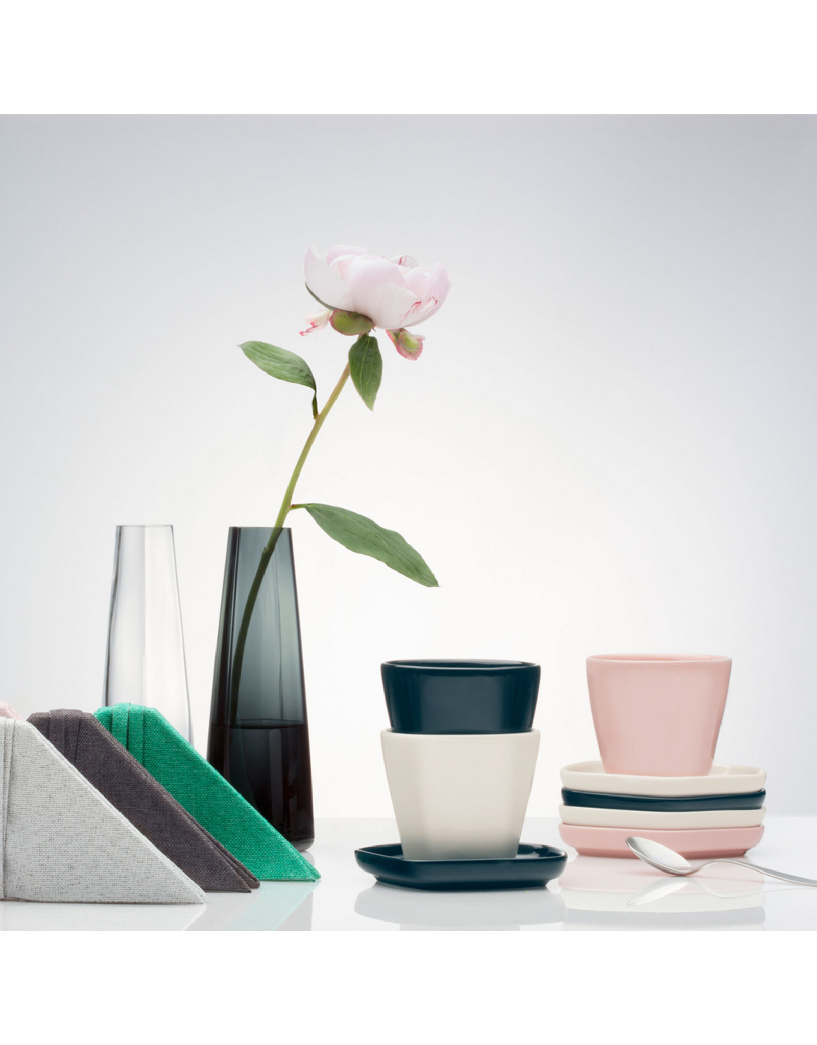 IITTALA X ISSEY MIYAKE CUP IN DARK GREEN