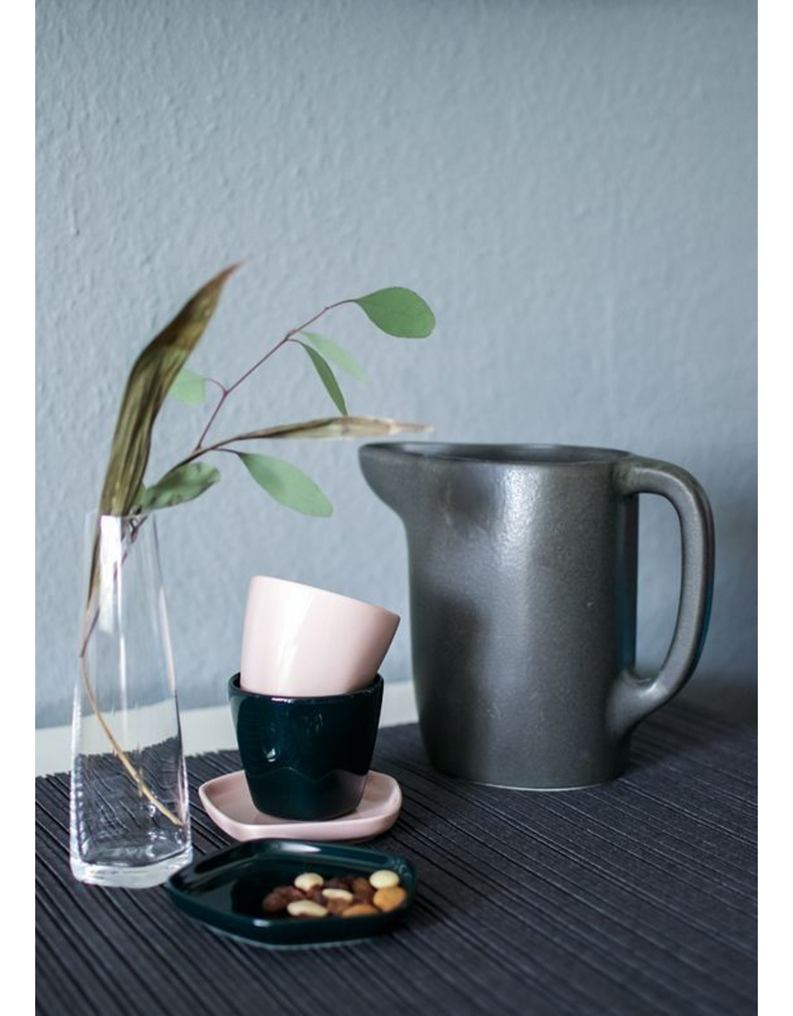IITTALA X ISSEY MIYAKE CUP IN DARK GREEN