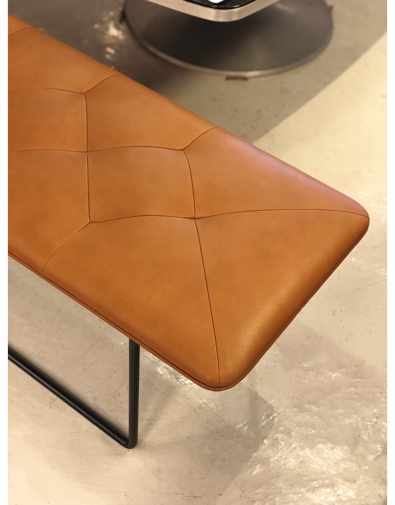 (SHOWROOM ITEM) TIP TOE LARGE BENCH, COGNAC