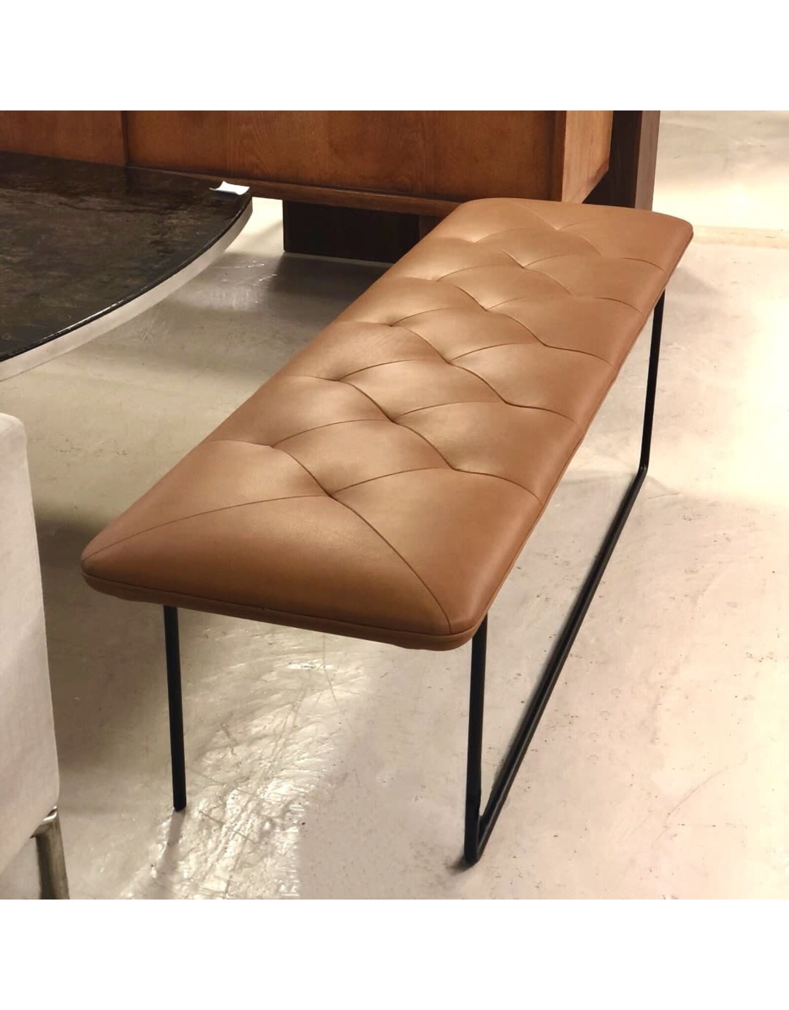 (SHOWROOM ITEM) TIP TOE LARGE BENCH, COGNAC