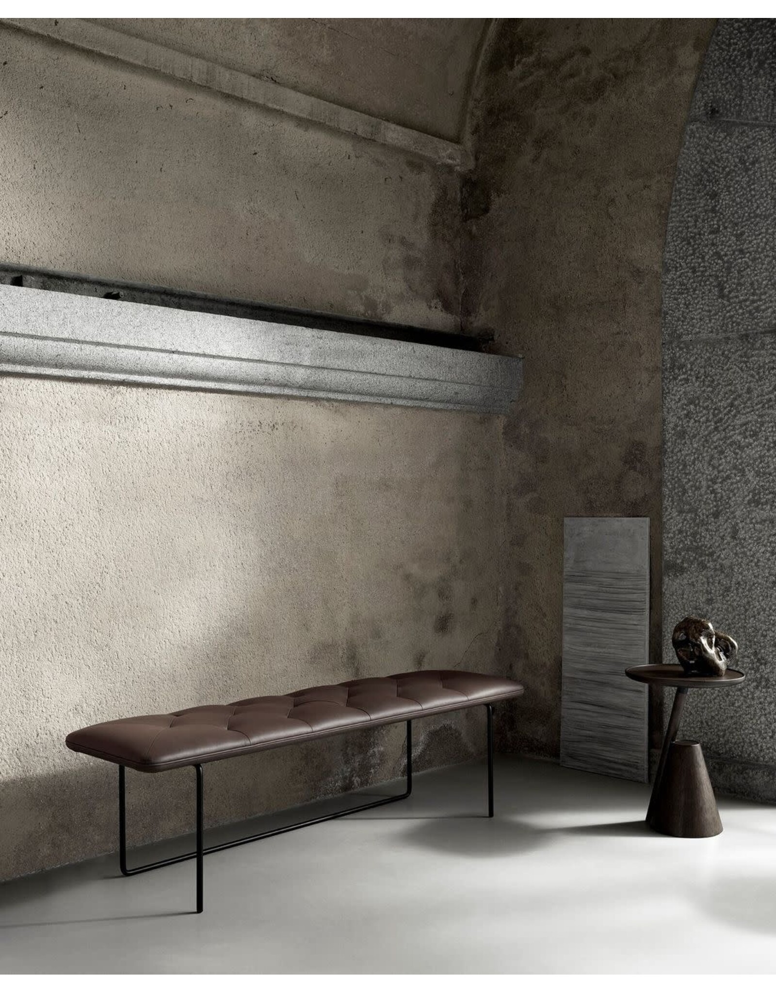 (SHOWROOM ITEM) TIP TOE LARGE BENCH, COGNAC