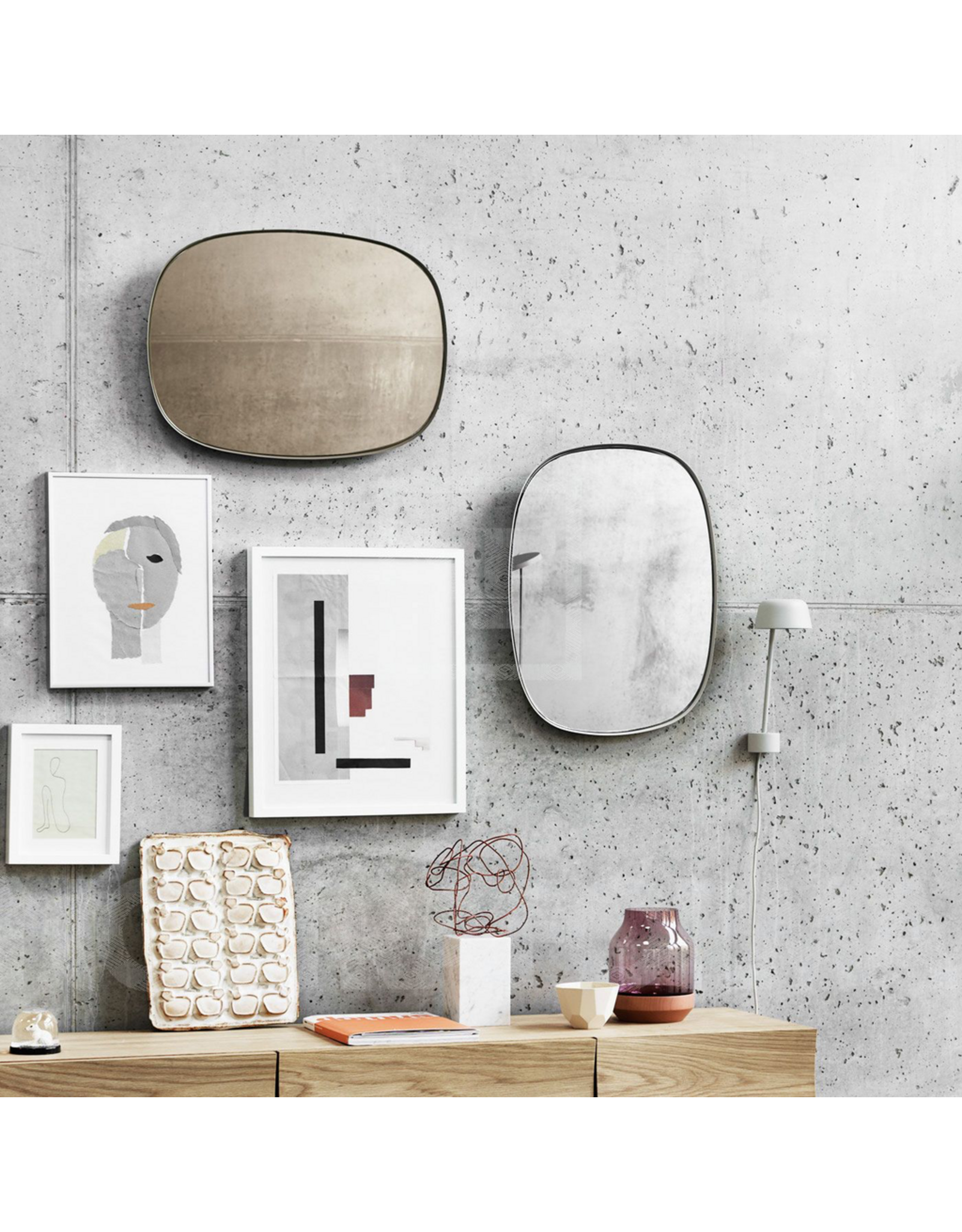 (陳列室物品) WALL MIRROR 有框灰色掛牆鏡