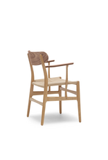 CH26 橡木餐椅，胡桃木扶手和靠背