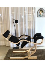 (SHOWROOM ITEM) GRAVITY BALANS RECLINING CHAIR