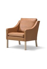 2207 LOUNGE CHAIR UPHOLSTERED IN WALNUT LEATHER