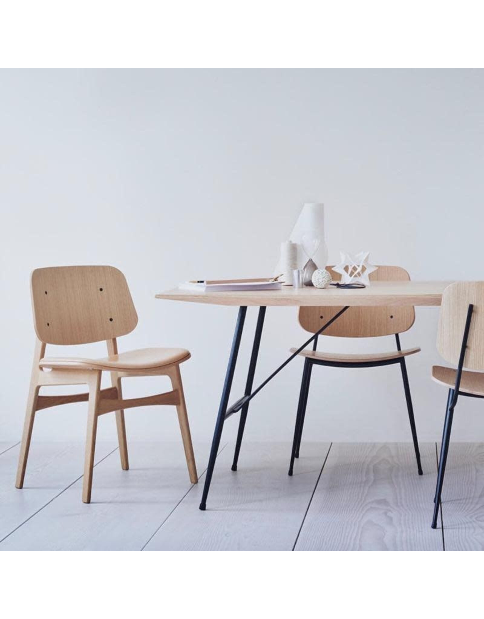 3060 SOBORG METAL BASE CHAIR