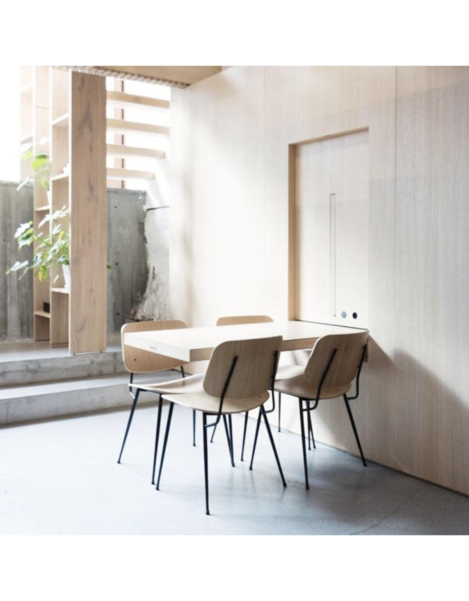 3060 SOBORG METAL BASE CHAIR