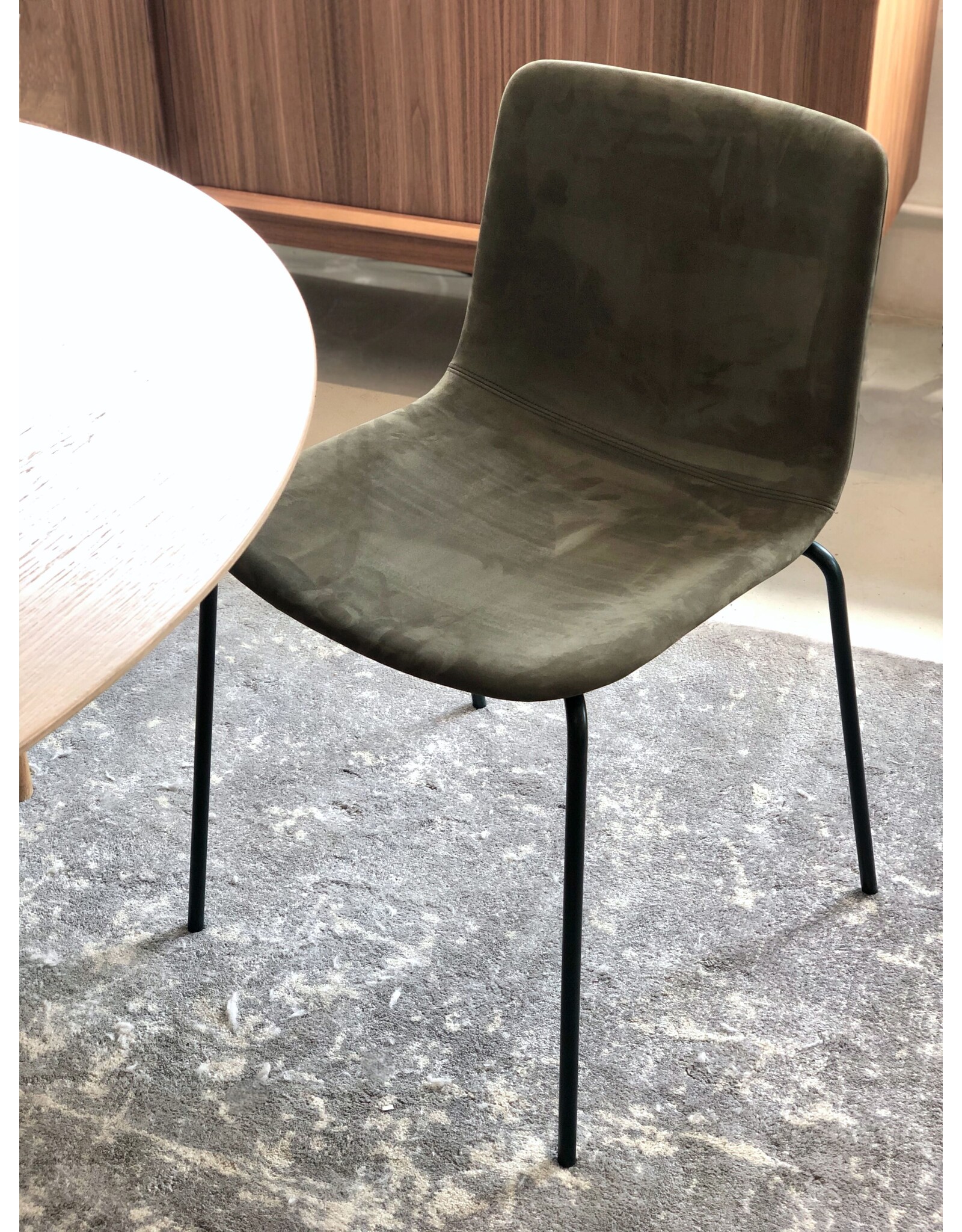 4202 PATO CHAIR, IN OLIVE NUBUCK LEATHER