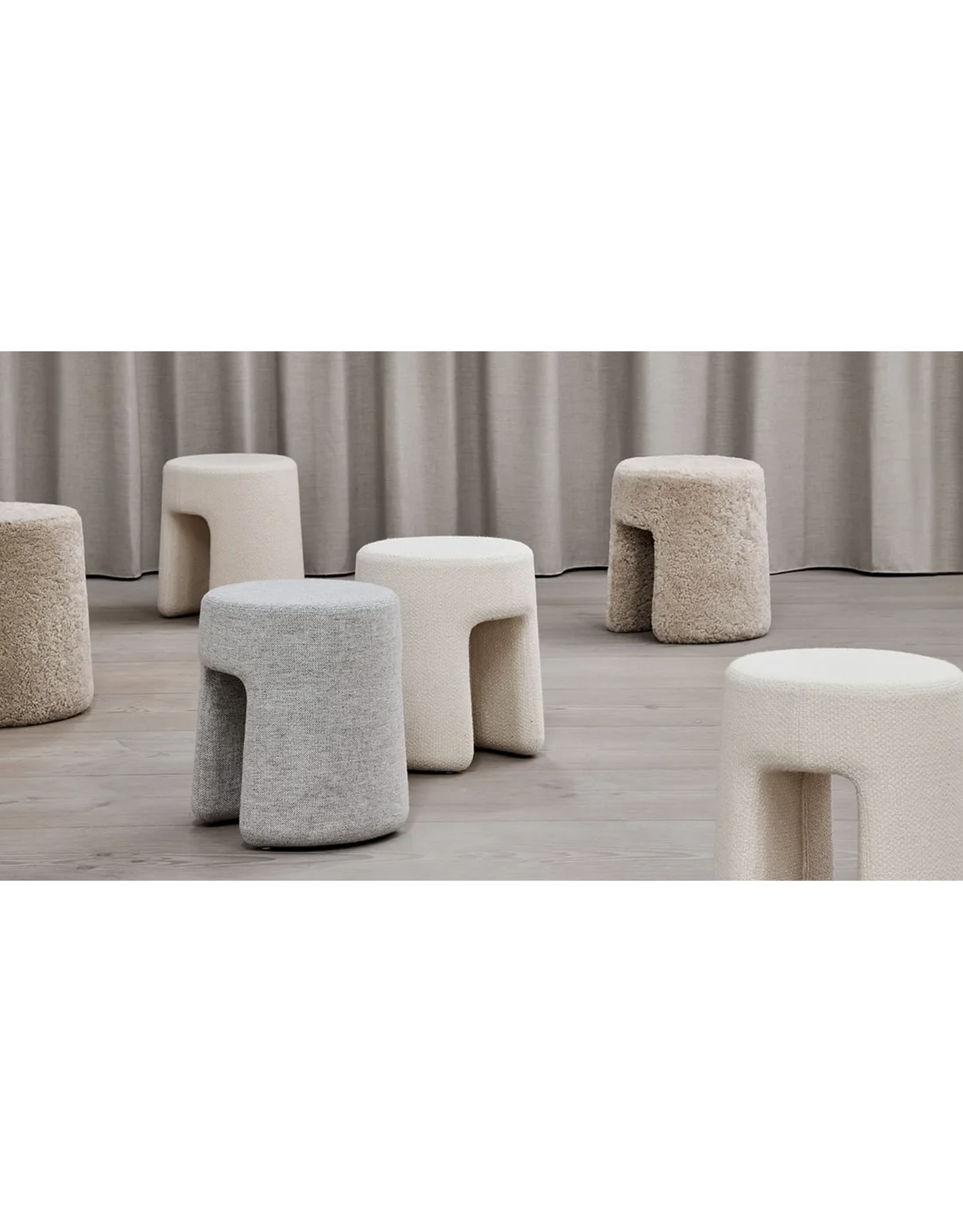 1756 SEQUOIA POUF 軟凳