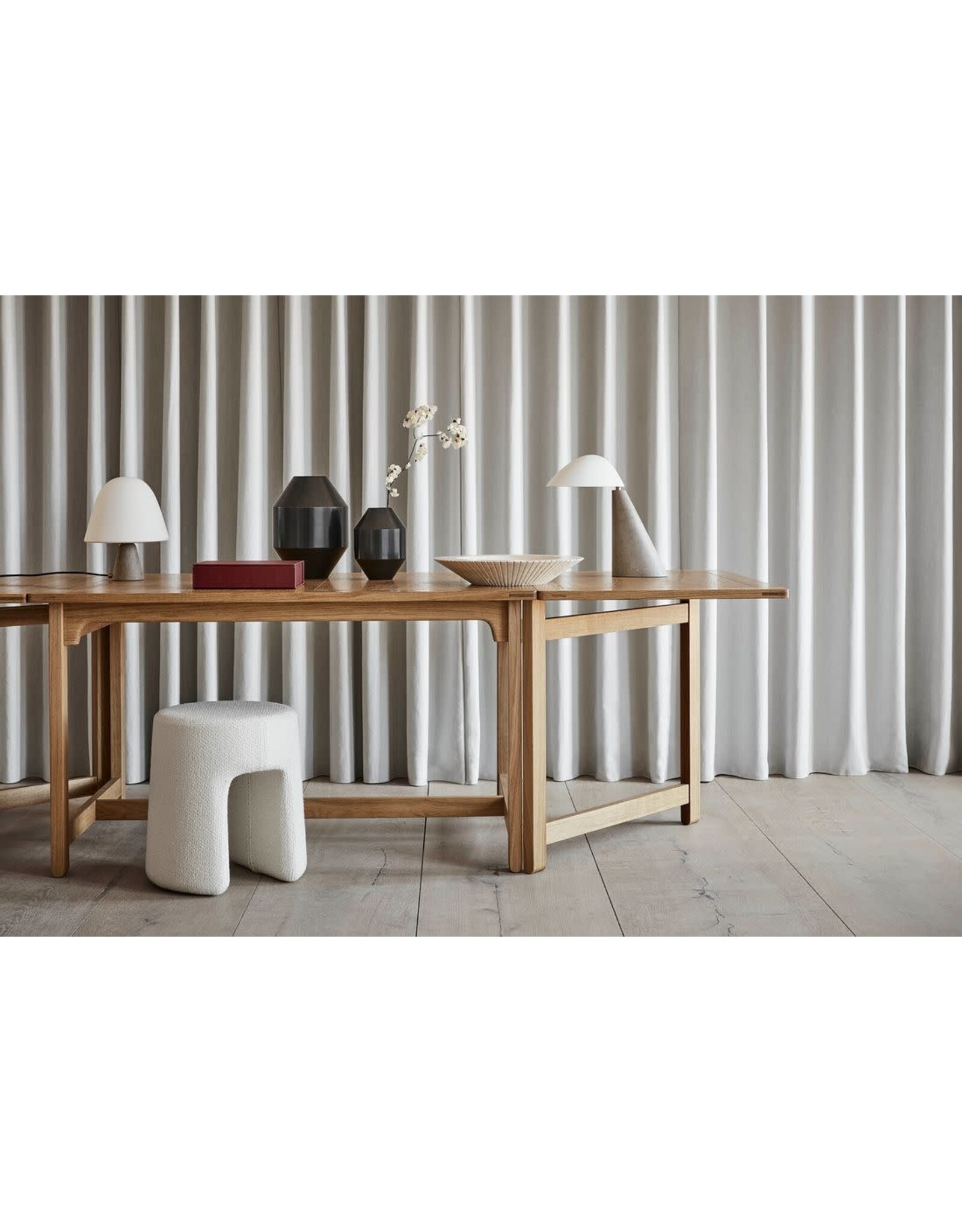 1756 SEQUOIA POUF 軟凳