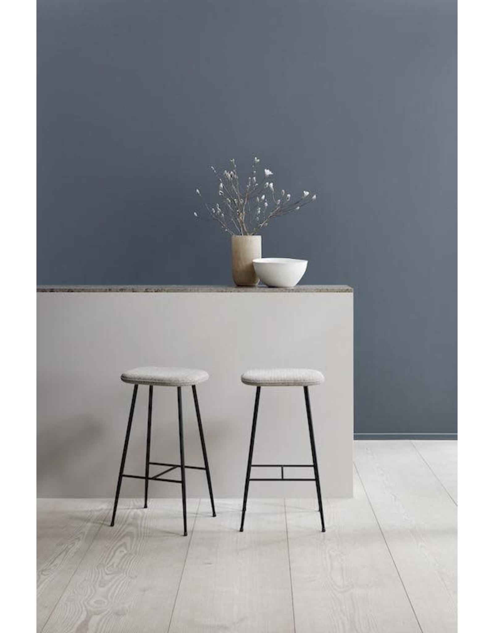 1936 SPINE METAL BASE STOOL