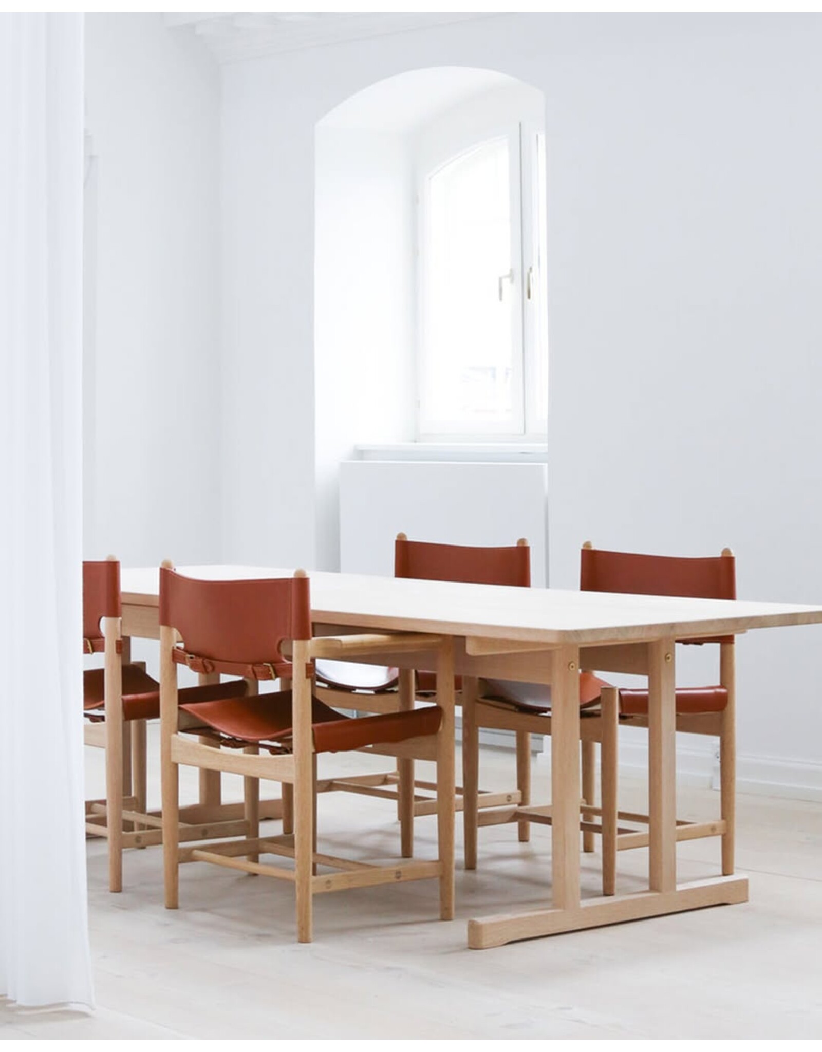 THE SPANISH DINING CHAIR WITH ARMS