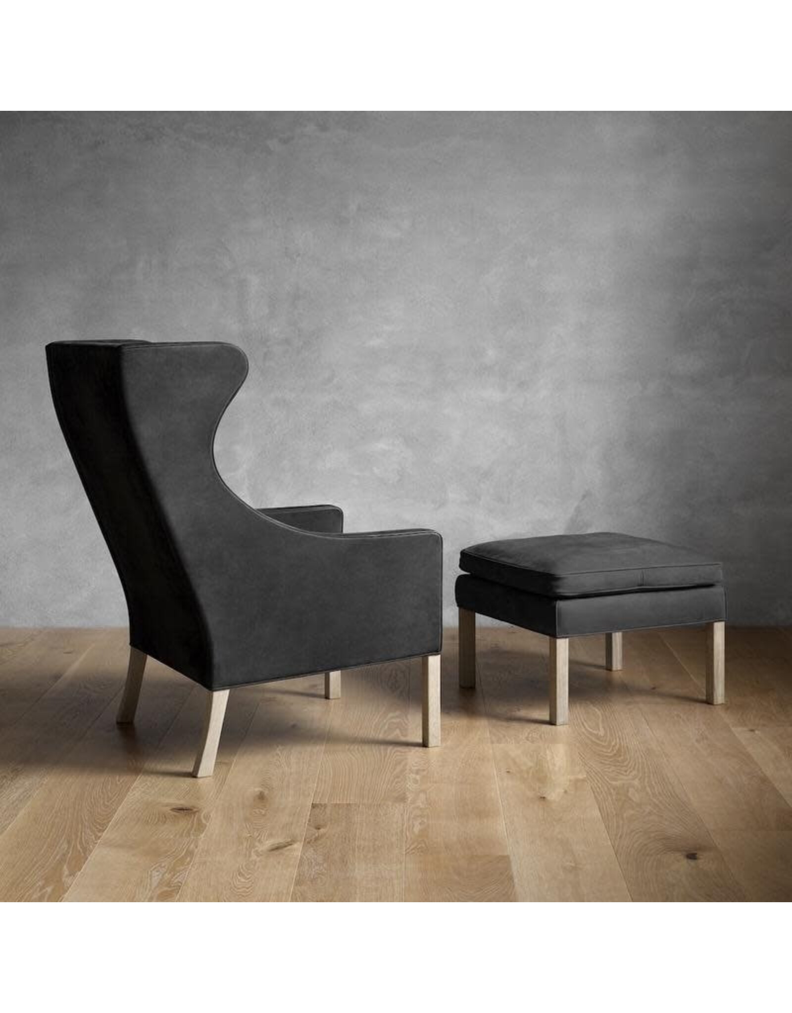 2202 MOGENSEN OTTOMAN IN LEATHER