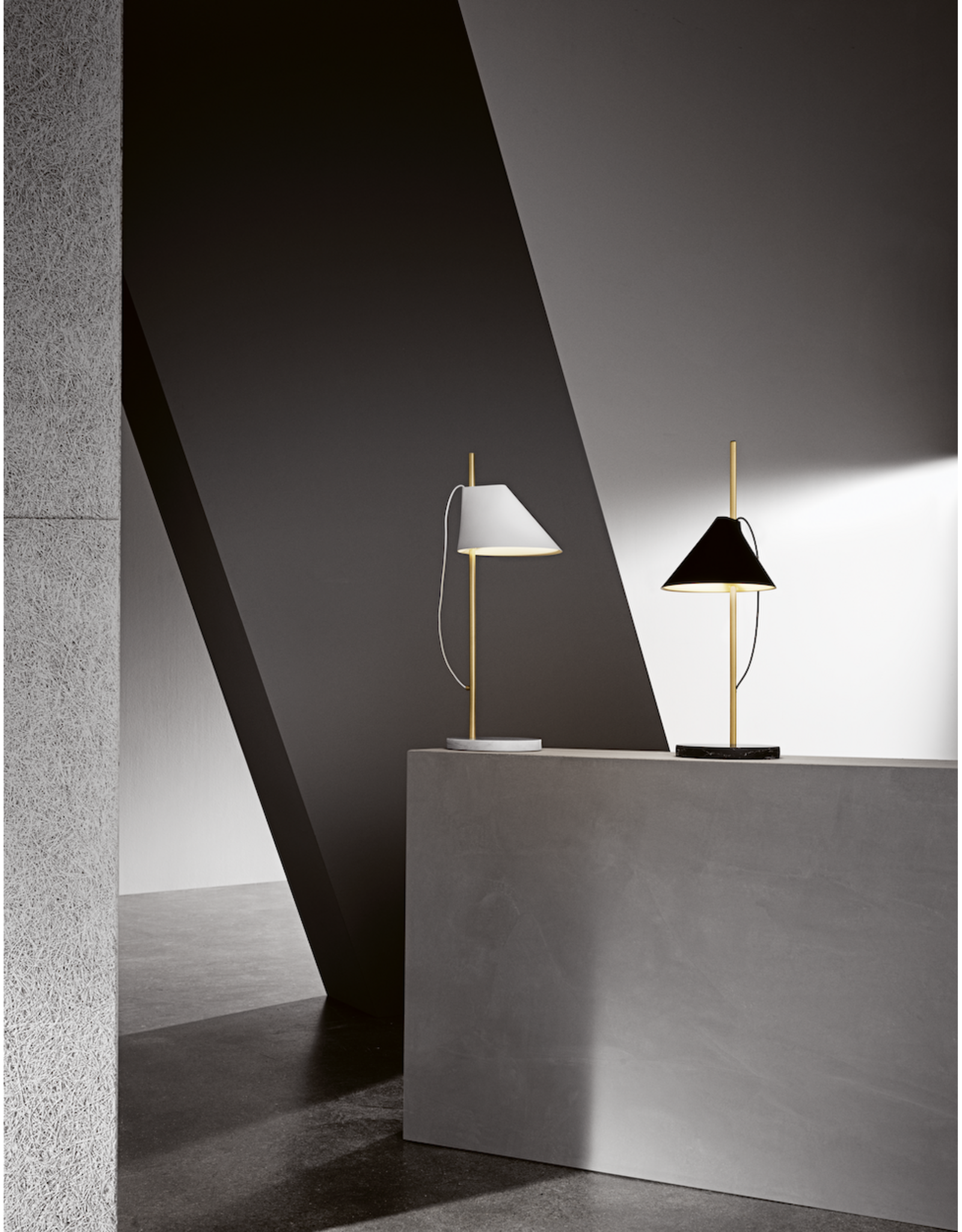 YUH BRASS TABLE LAMP